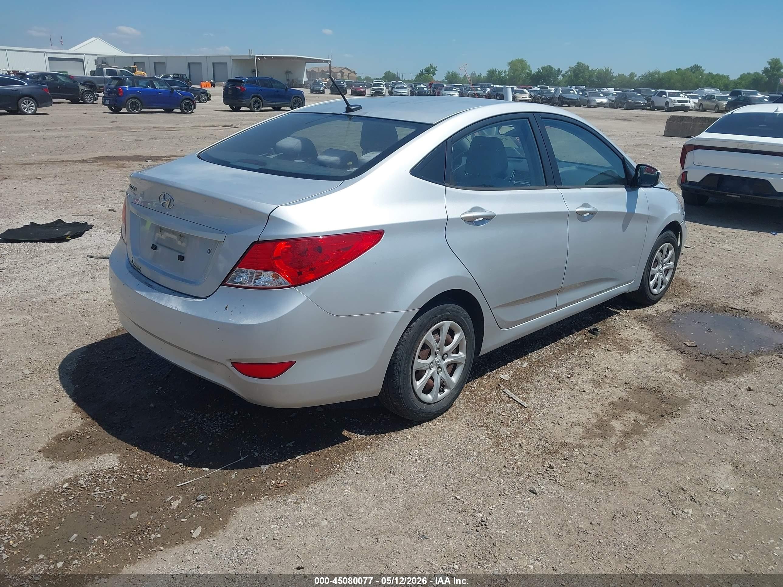 2012 Hyundai Accent Gls Silver vin: KMHCT4AE6CU212240