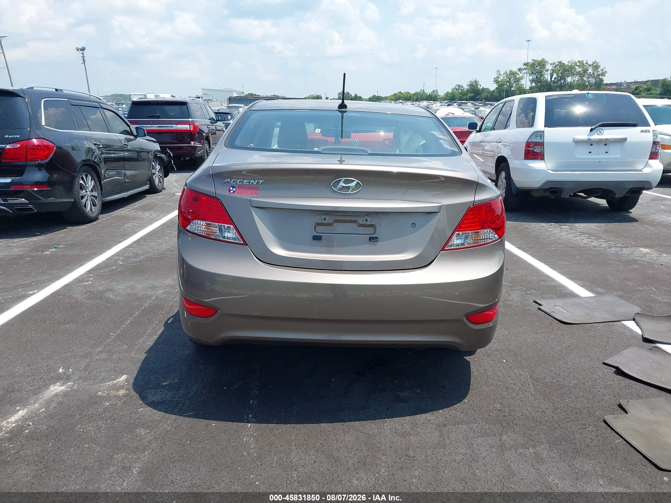 2012 Hyundai Accent Gls Cream vin: KMHCT4AE6CU236666