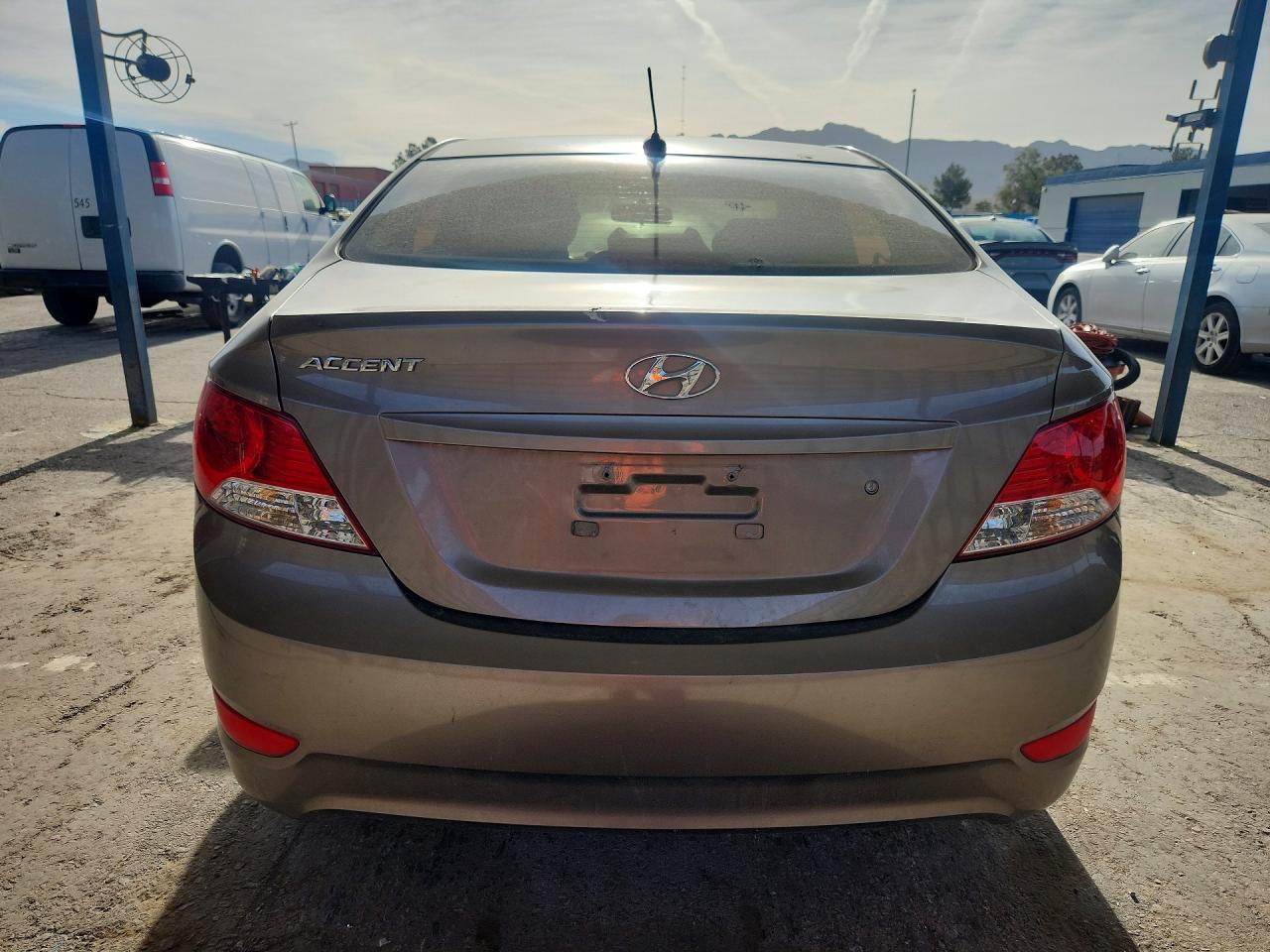 2012 Hyundai Accent Gls Желто-коричневый vin: KMHCT4AE6CU250437