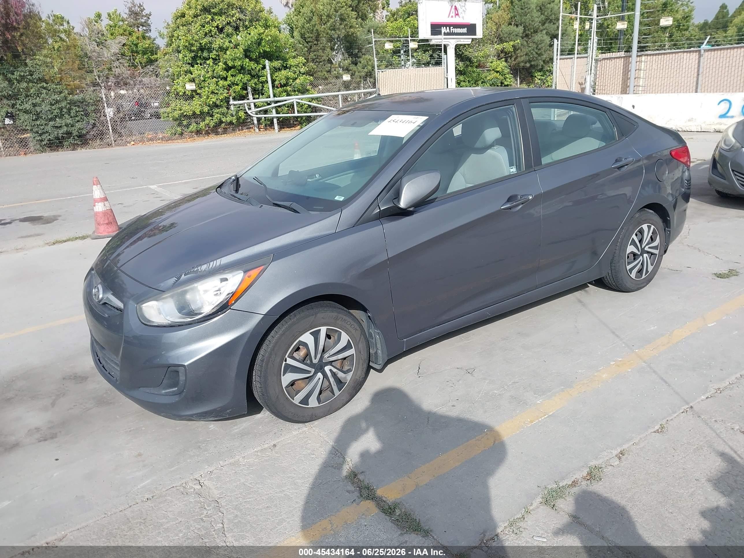 2012 Hyundai Accent Gls Gray vin: KMHCT4AE6CU261115