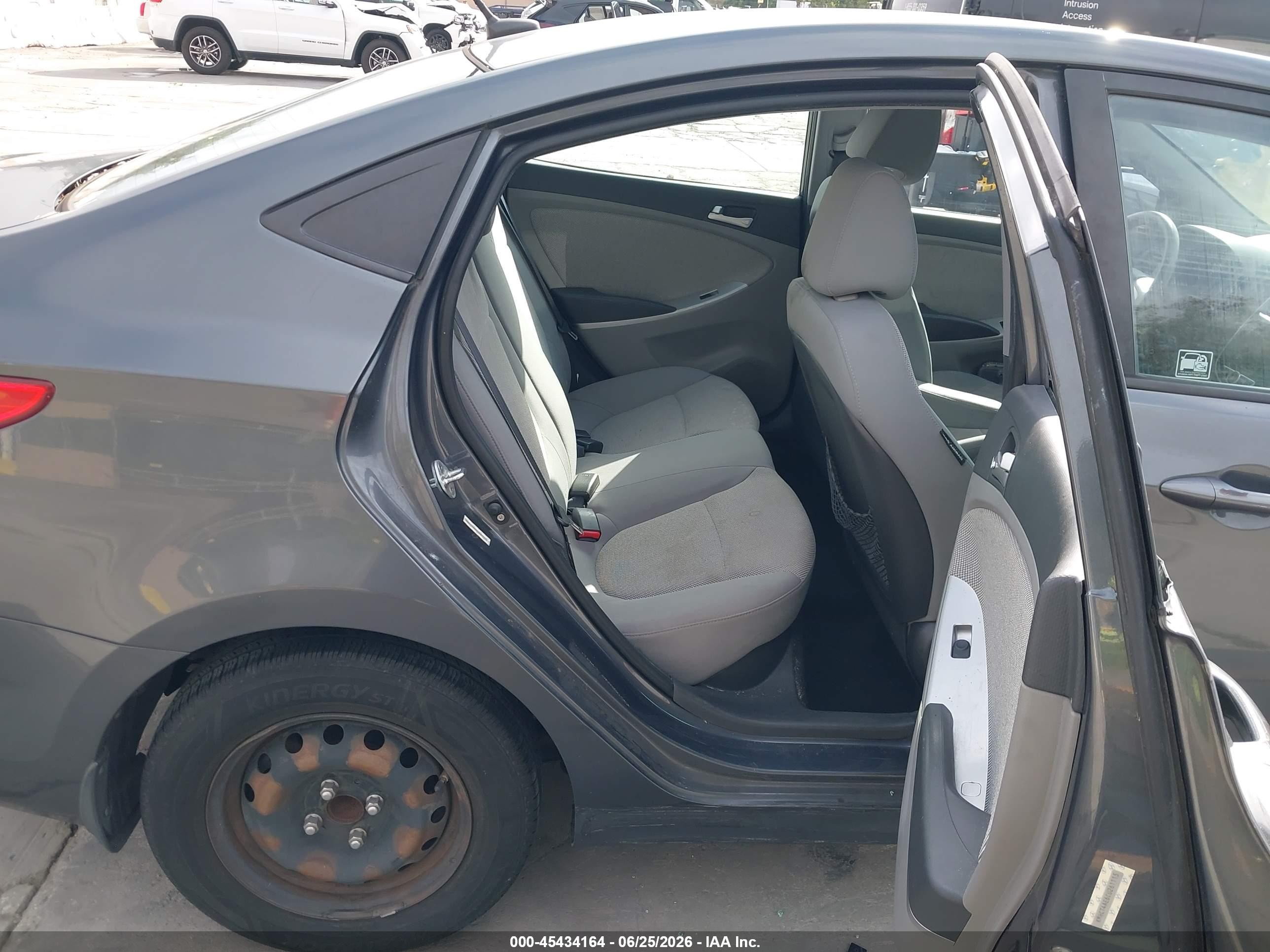 2012 Hyundai Accent Gls Gray vin: KMHCT4AE6CU261115