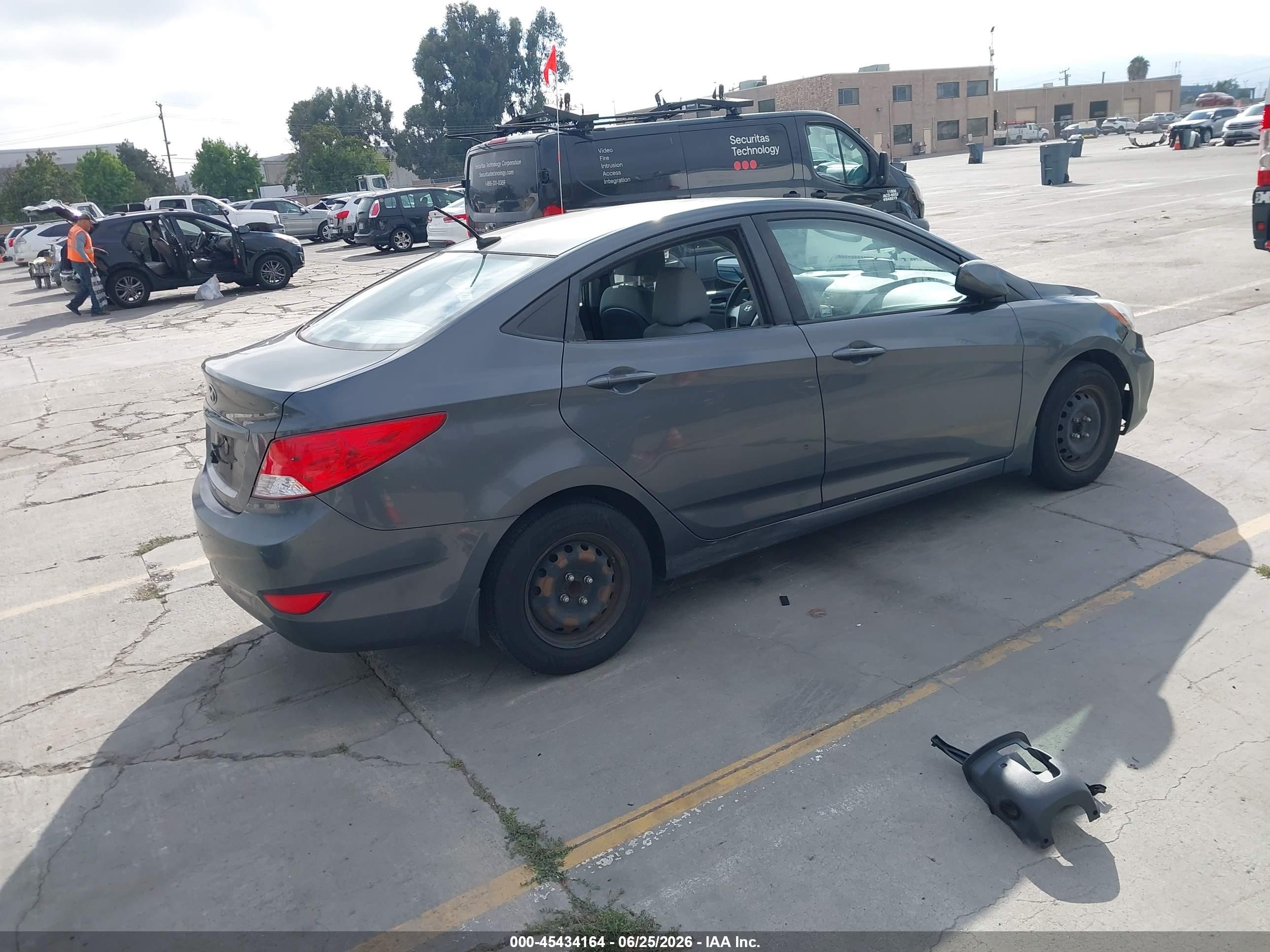 2012 Hyundai Accent Gls Gray vin: KMHCT4AE6CU261115