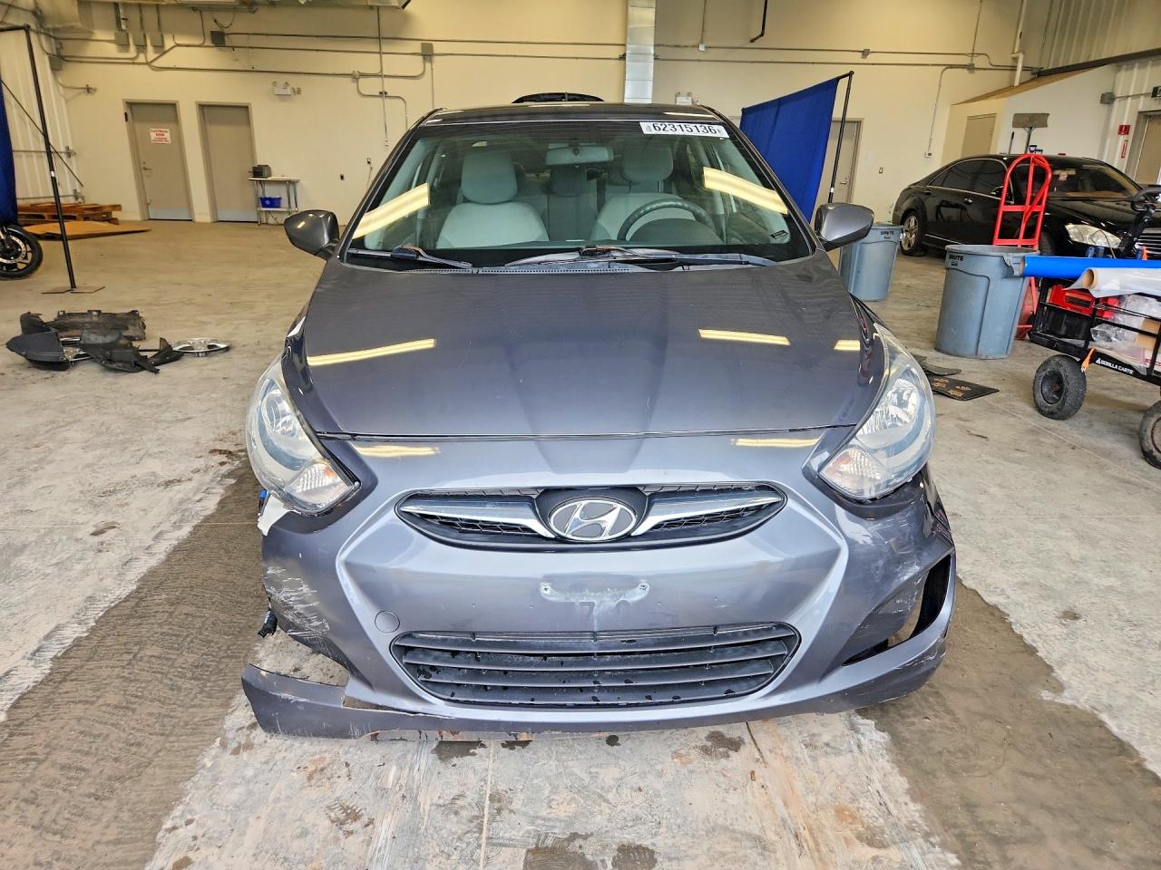 2012 Hyundai Accent Gls Серый vin: KMHCT4AE6CU267030
