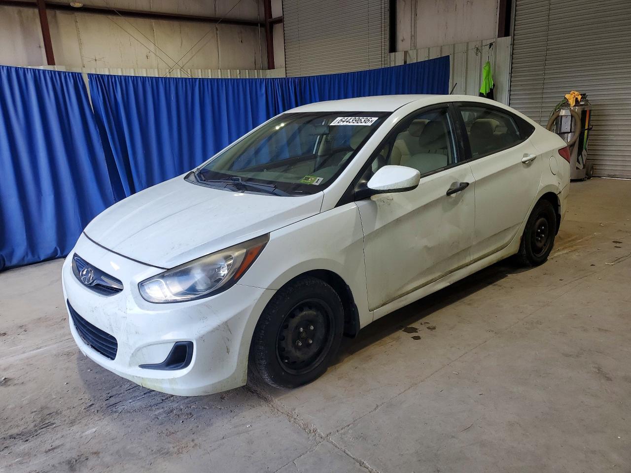 2013 Hyundai Accent Gls White vin: KMHCT4AE6DU323145