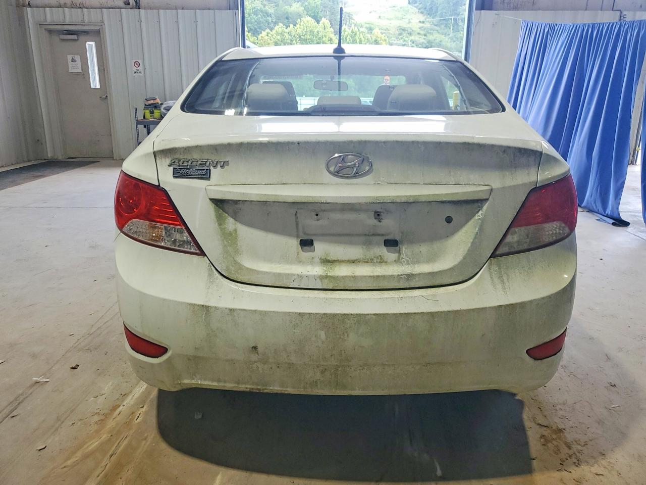 2013 Hyundai Accent Gls White vin: KMHCT4AE6DU323145