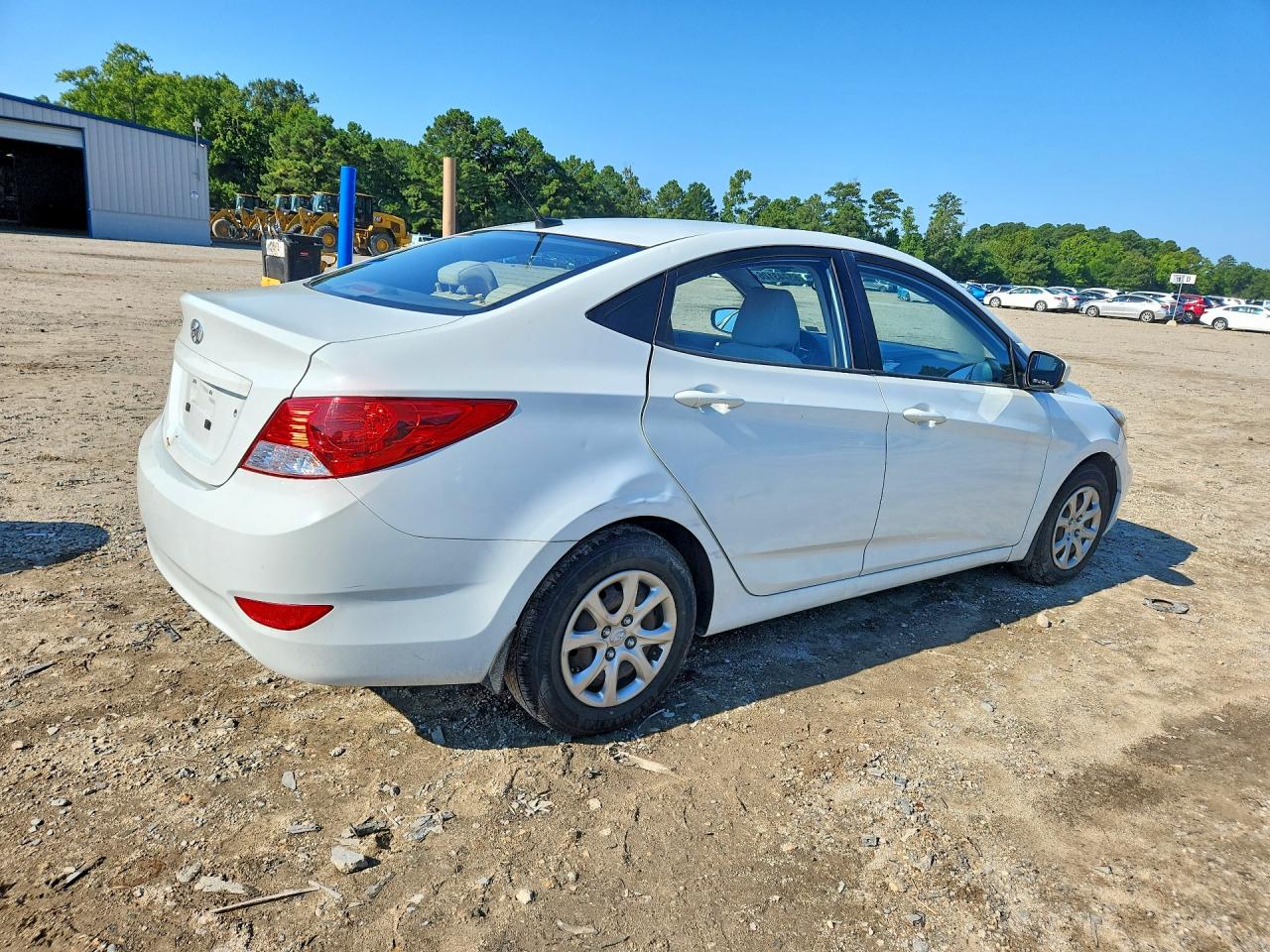 2013 Hyundai Accent Gls Белый vin: KMHCT4AE6DU393552
