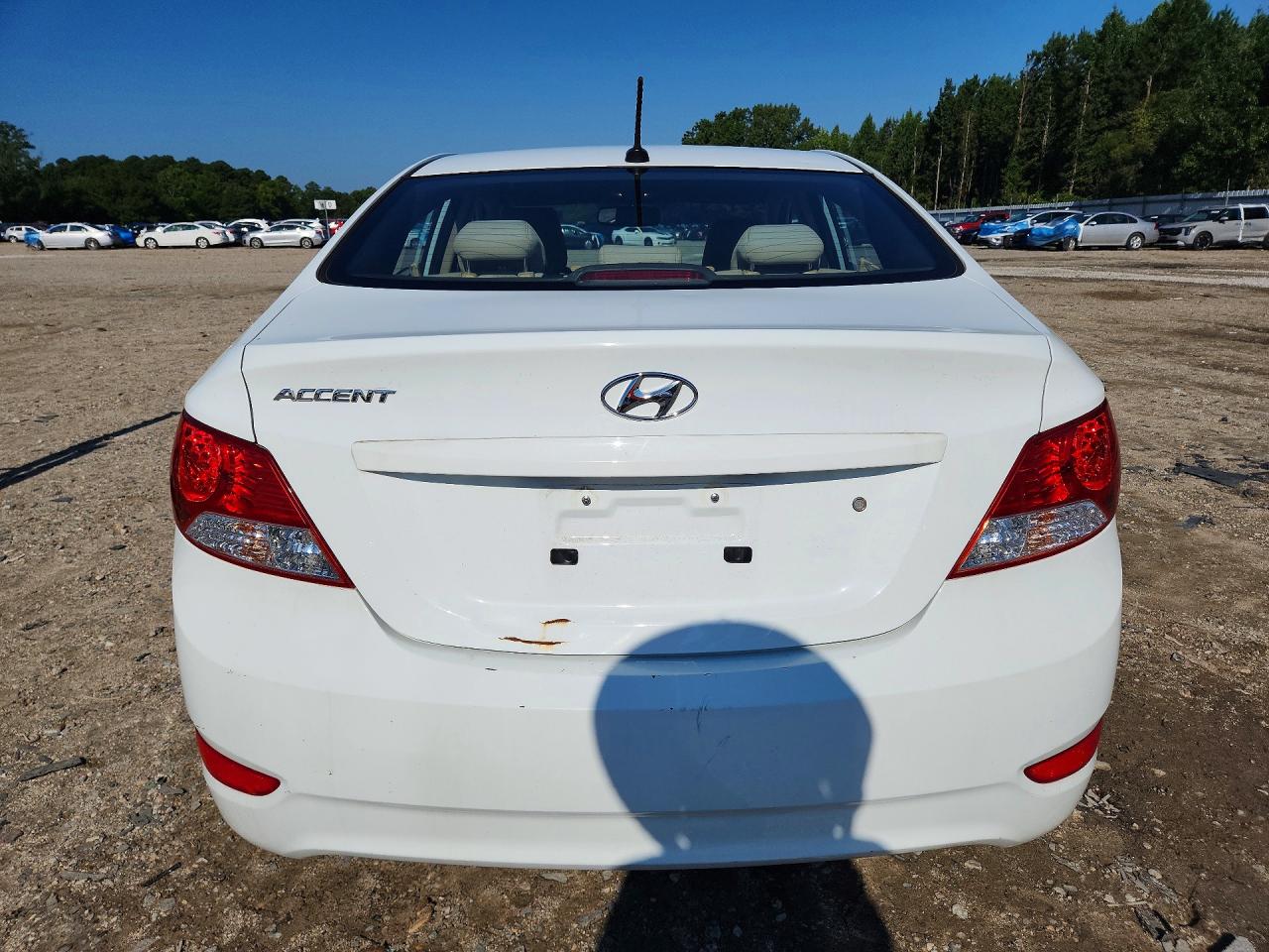 2013 Hyundai Accent Gls Белый vin: KMHCT4AE6DU393552