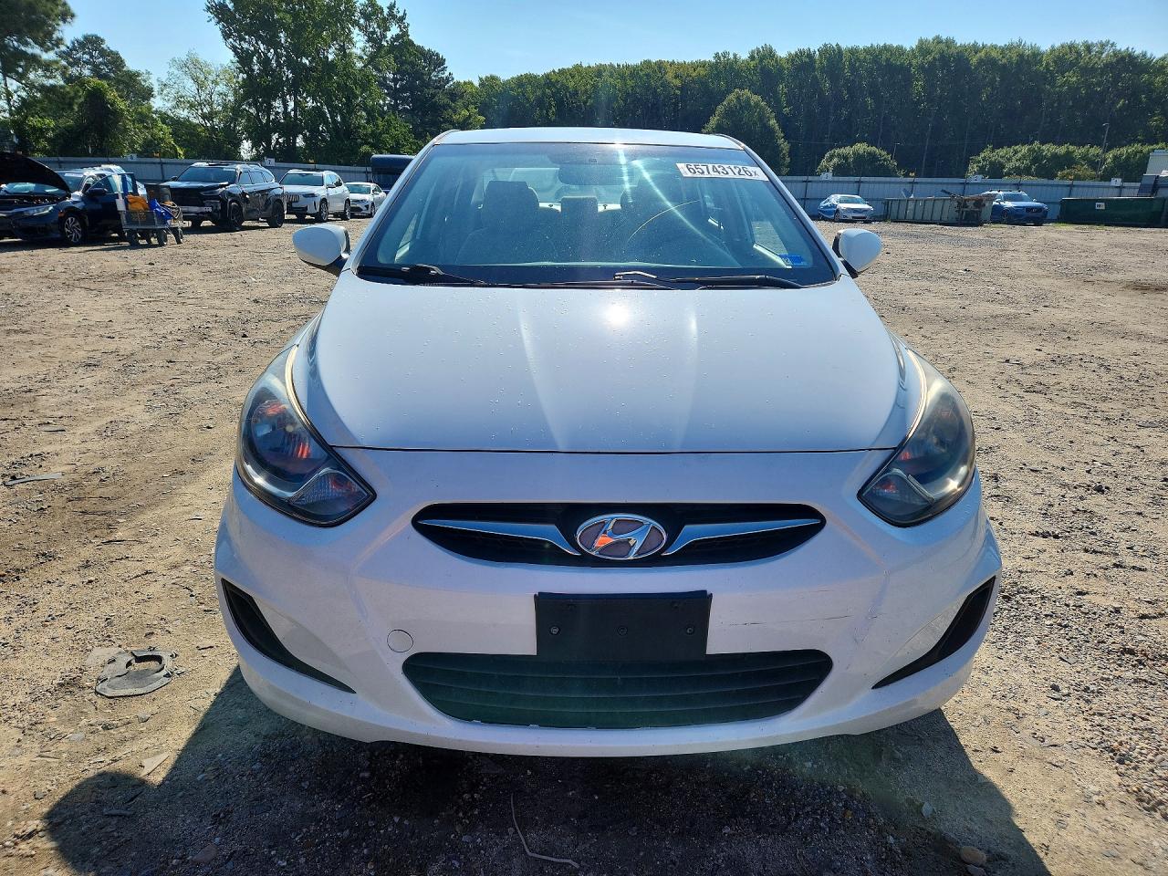 2013 Hyundai Accent Gls Белый vin: KMHCT4AE6DU393552