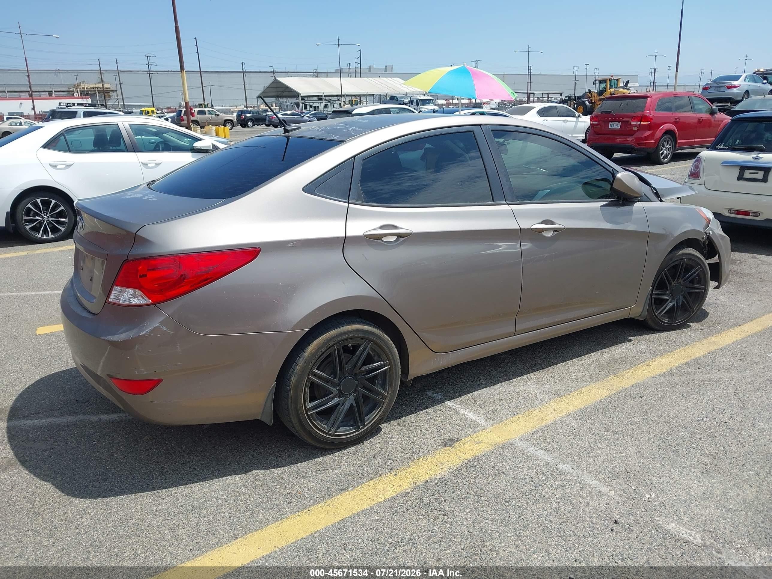 2013 Hyundai Accent Gls Gray vin: KMHCT4AE6DU414075