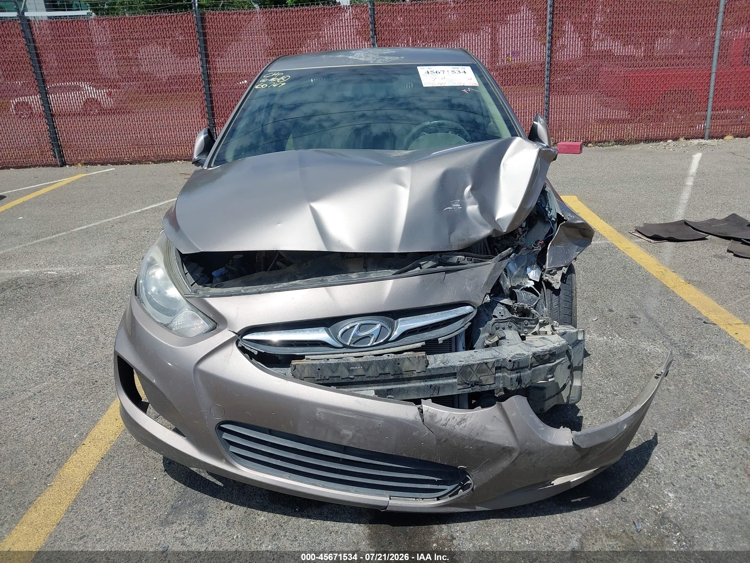 2013 Hyundai Accent Gls Gray vin: KMHCT4AE6DU414075