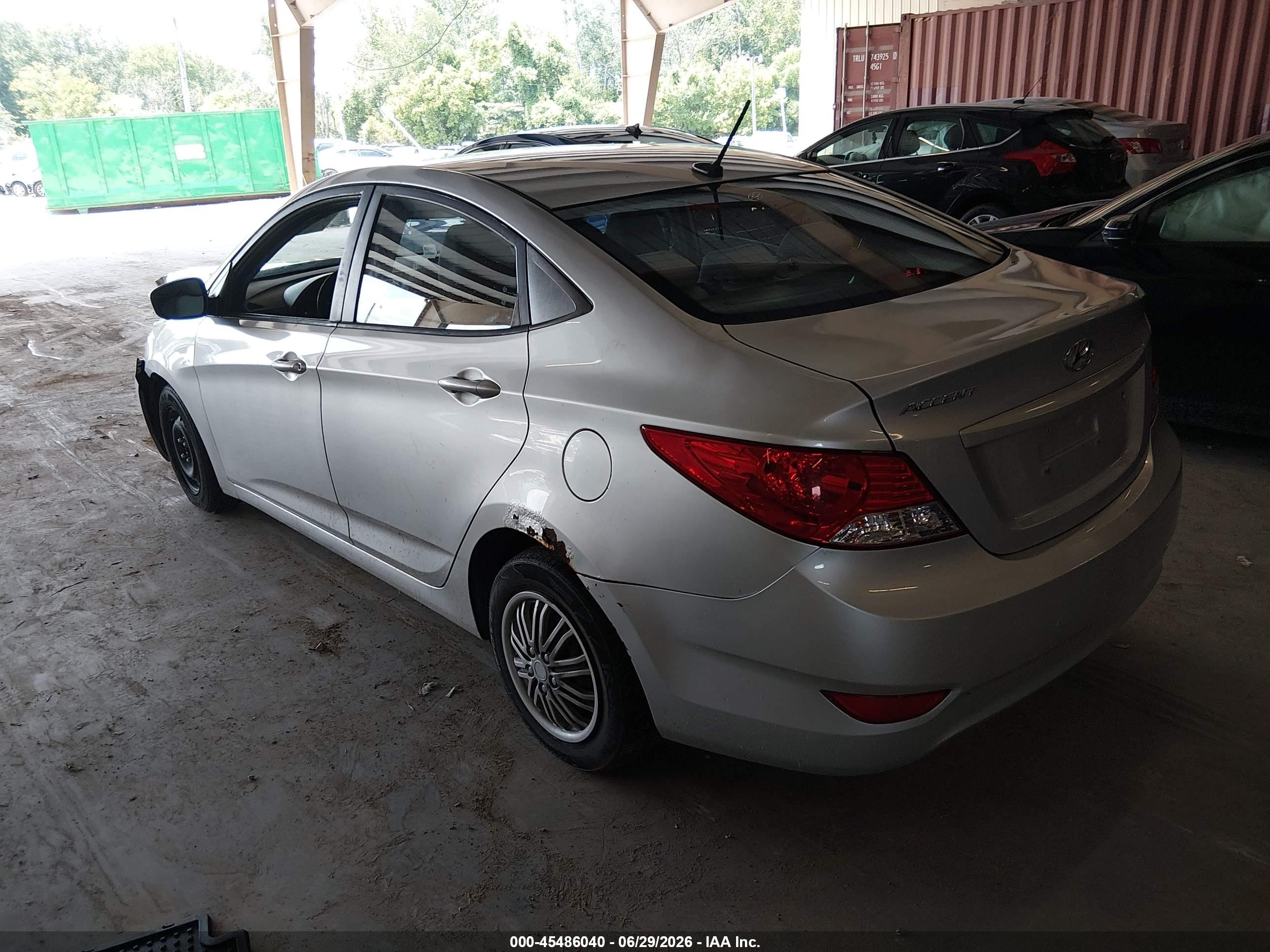 2013 Hyundai Accent Gls Silver vin: KMHCT4AE6DU453183