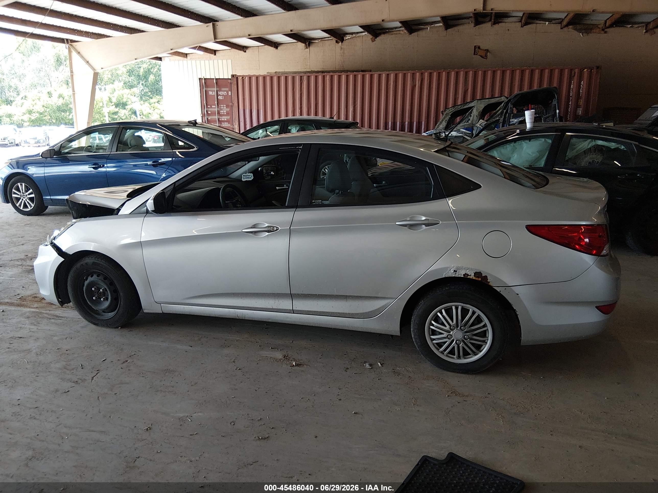 2013 Hyundai Accent Gls Silver vin: KMHCT4AE6DU453183