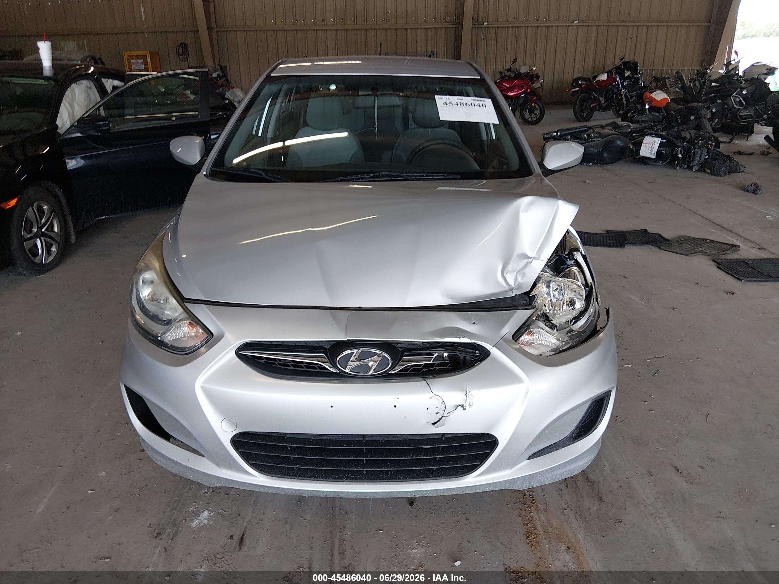 2013 Hyundai Accent Gls Silver vin: KMHCT4AE6DU453183