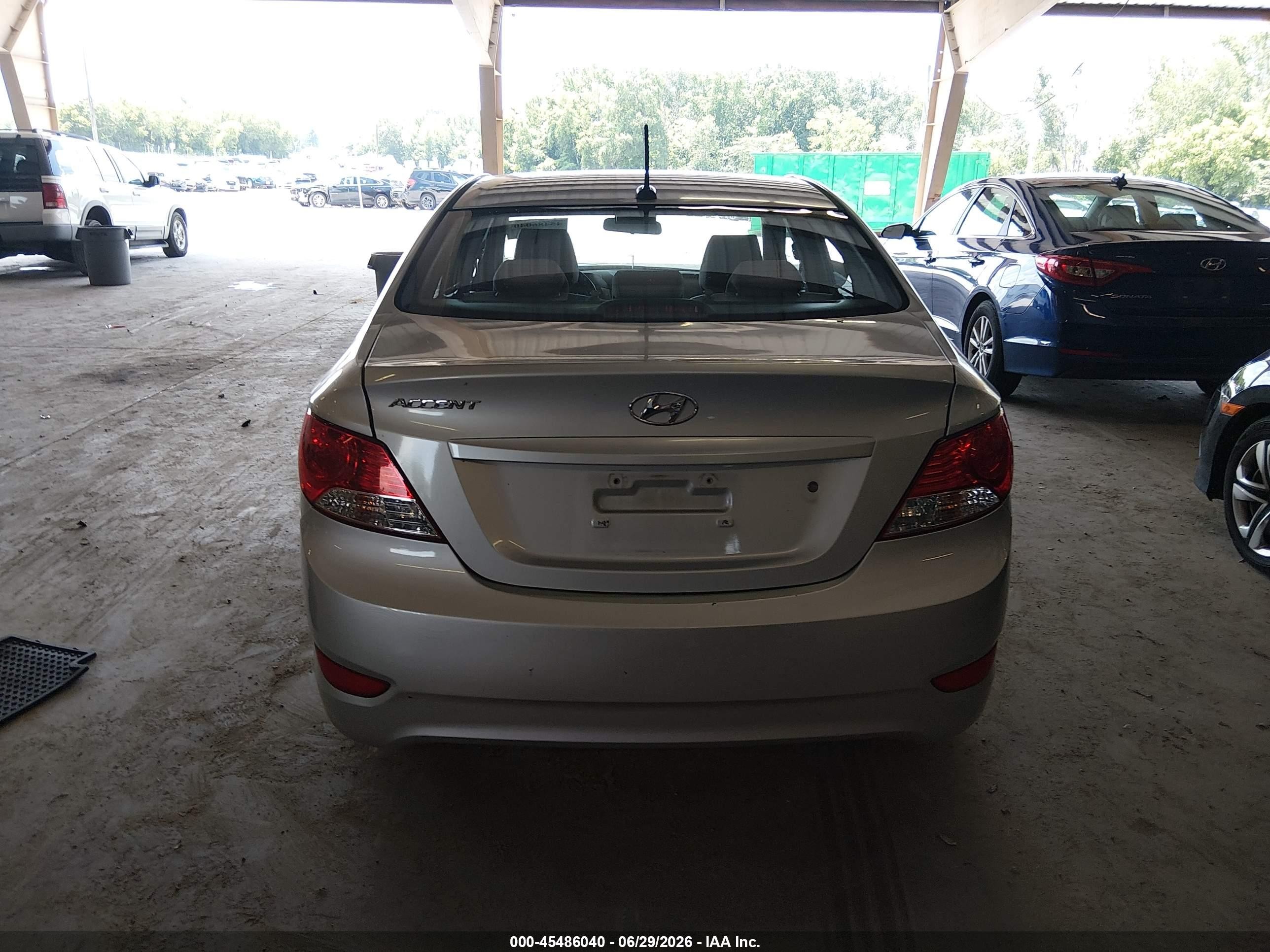 2013 Hyundai Accent Gls Silver vin: KMHCT4AE6DU453183