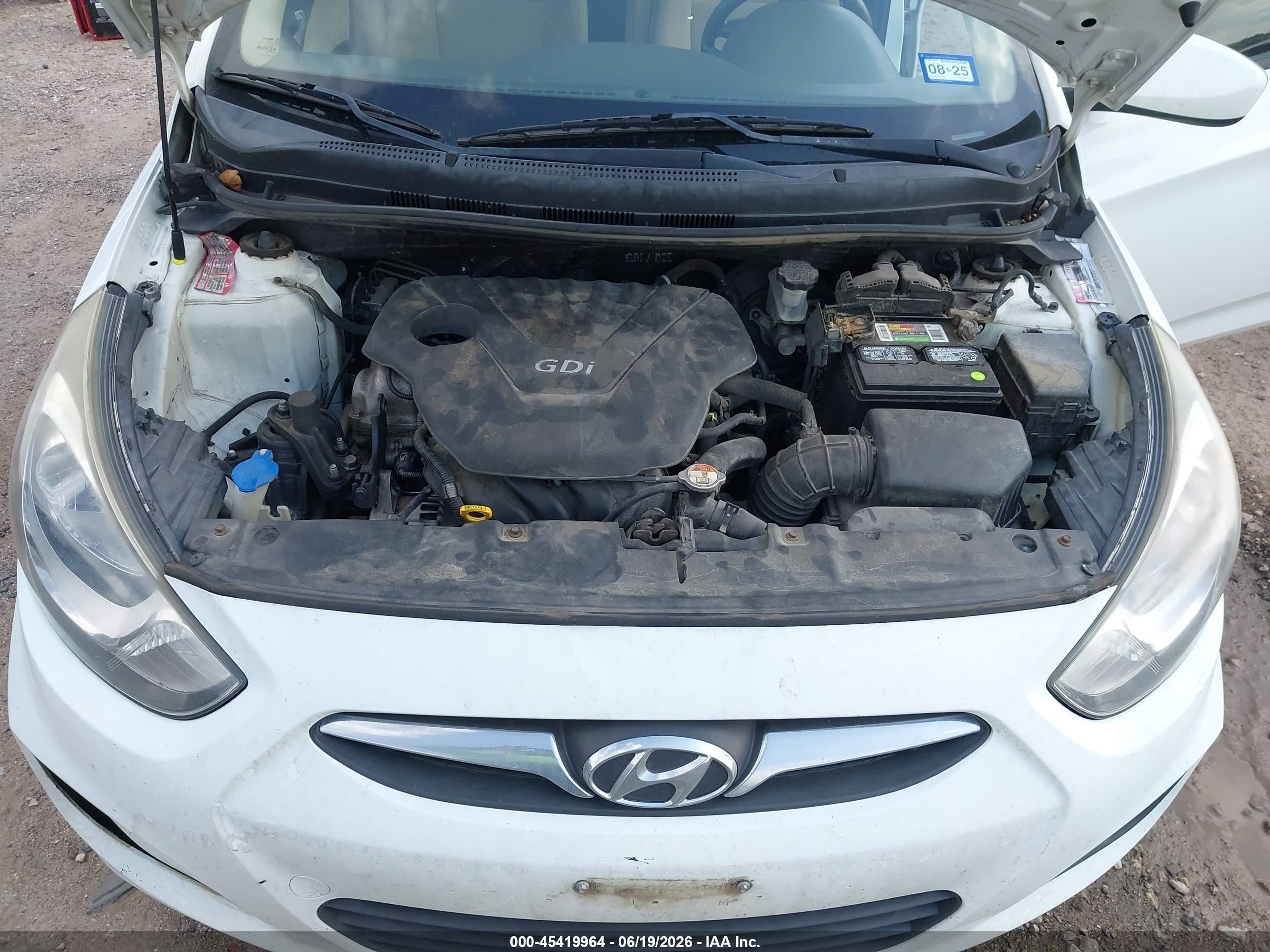 2013 Hyundai Accent Gls White vin: KMHCT4AE6DU497927