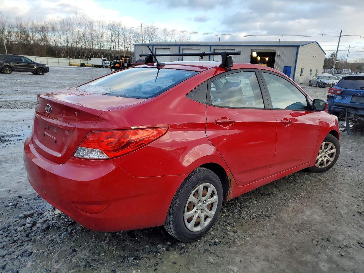 2013 Hyundai Accent Gls Red vin: KMHCT4AE6DU516427