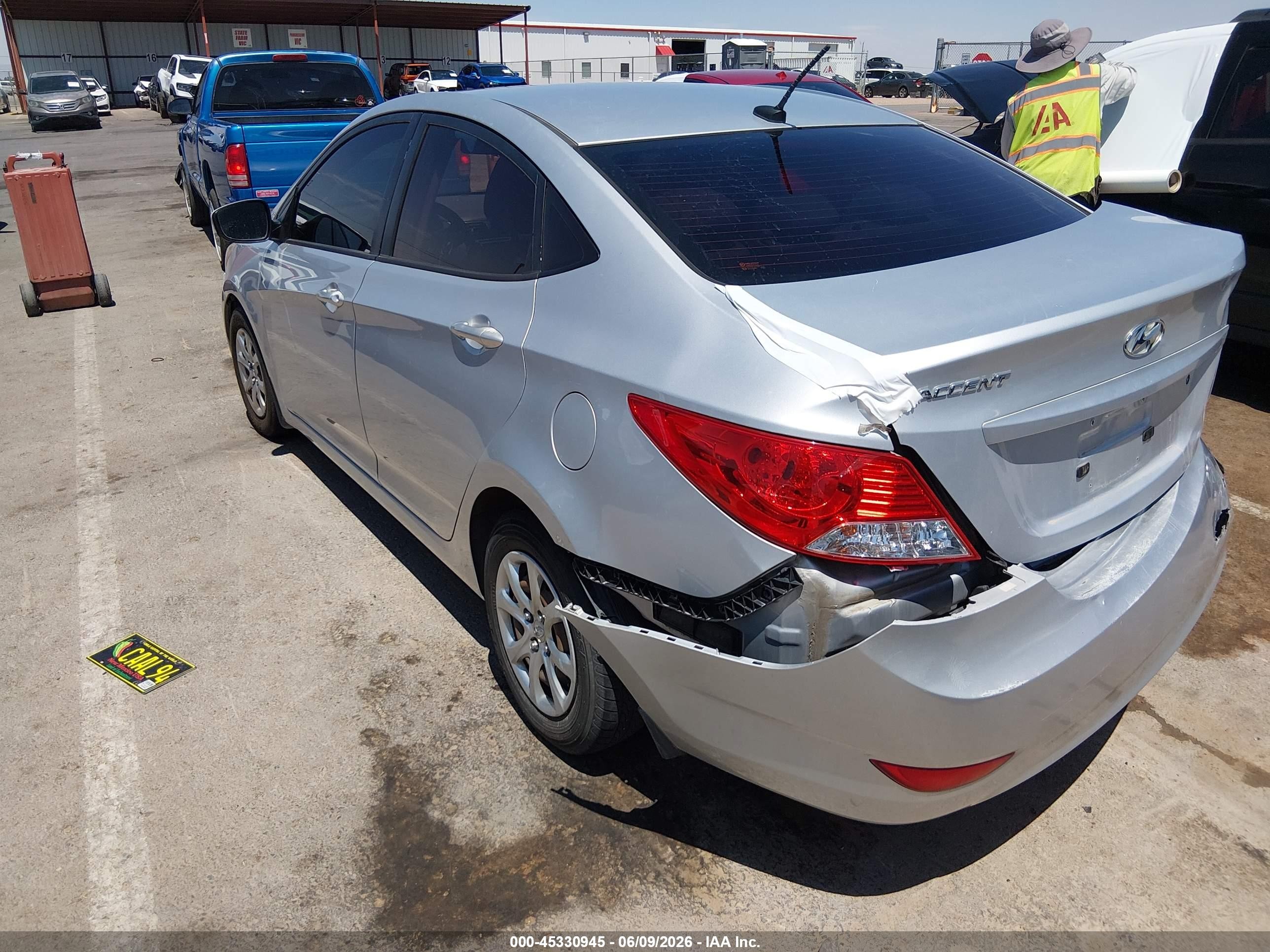 2013 Hyundai Accent Gls Gray vin: KMHCT4AE6DU576207