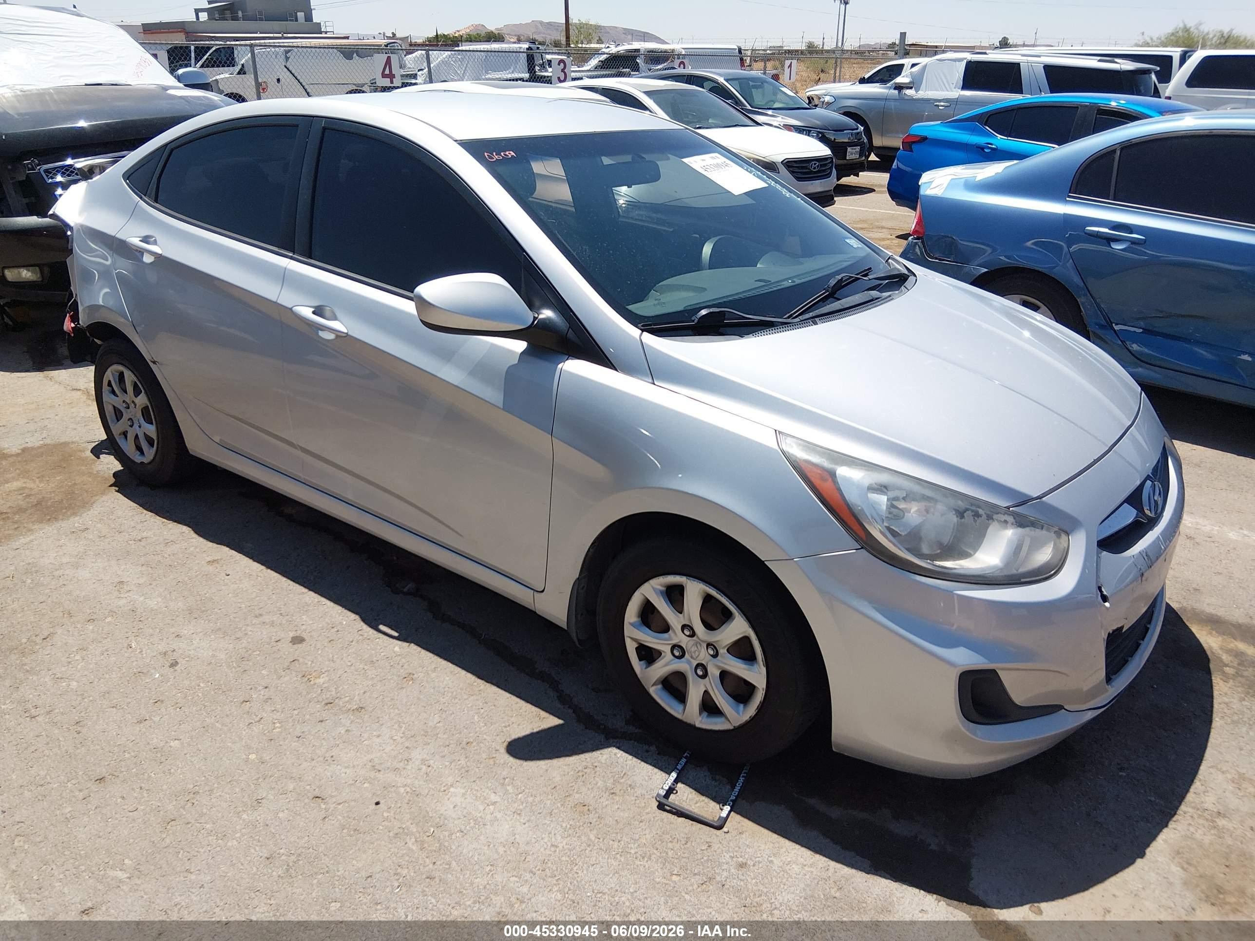 2013 Hyundai Accent Gls Gray vin: KMHCT4AE6DU576207