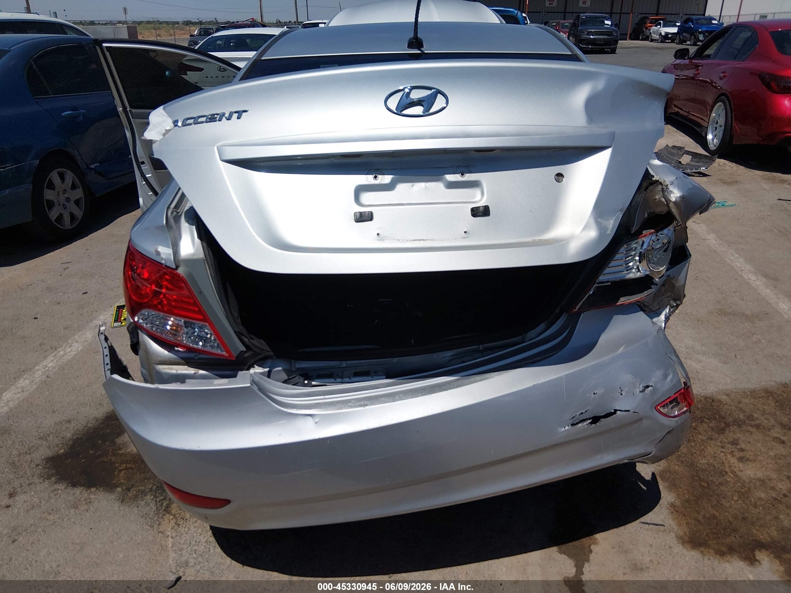 2013 Hyundai Accent Gls Gray vin: KMHCT4AE6DU576207
