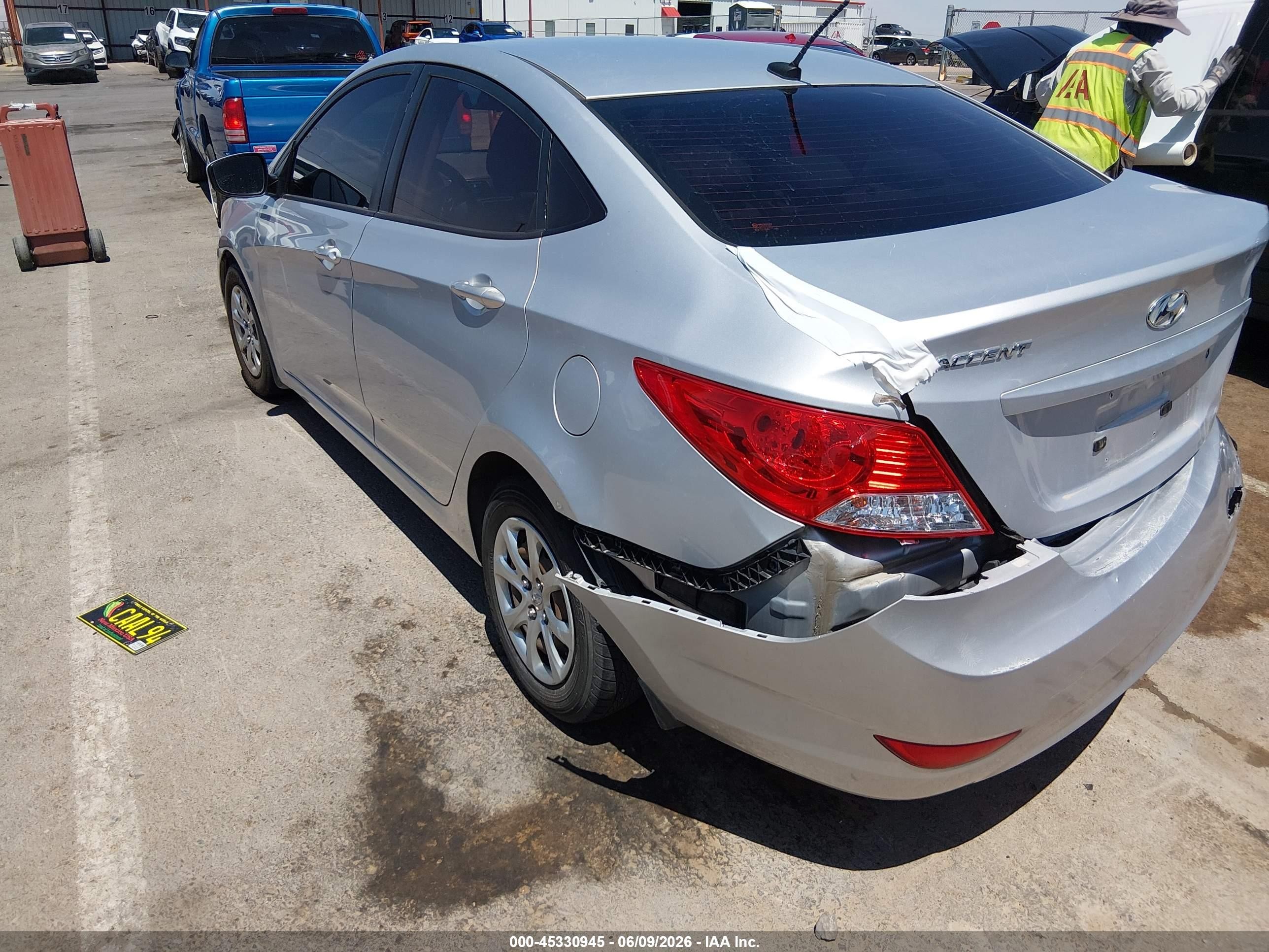 2013 Hyundai Accent Gls Gray vin: KMHCT4AE6DU576207
