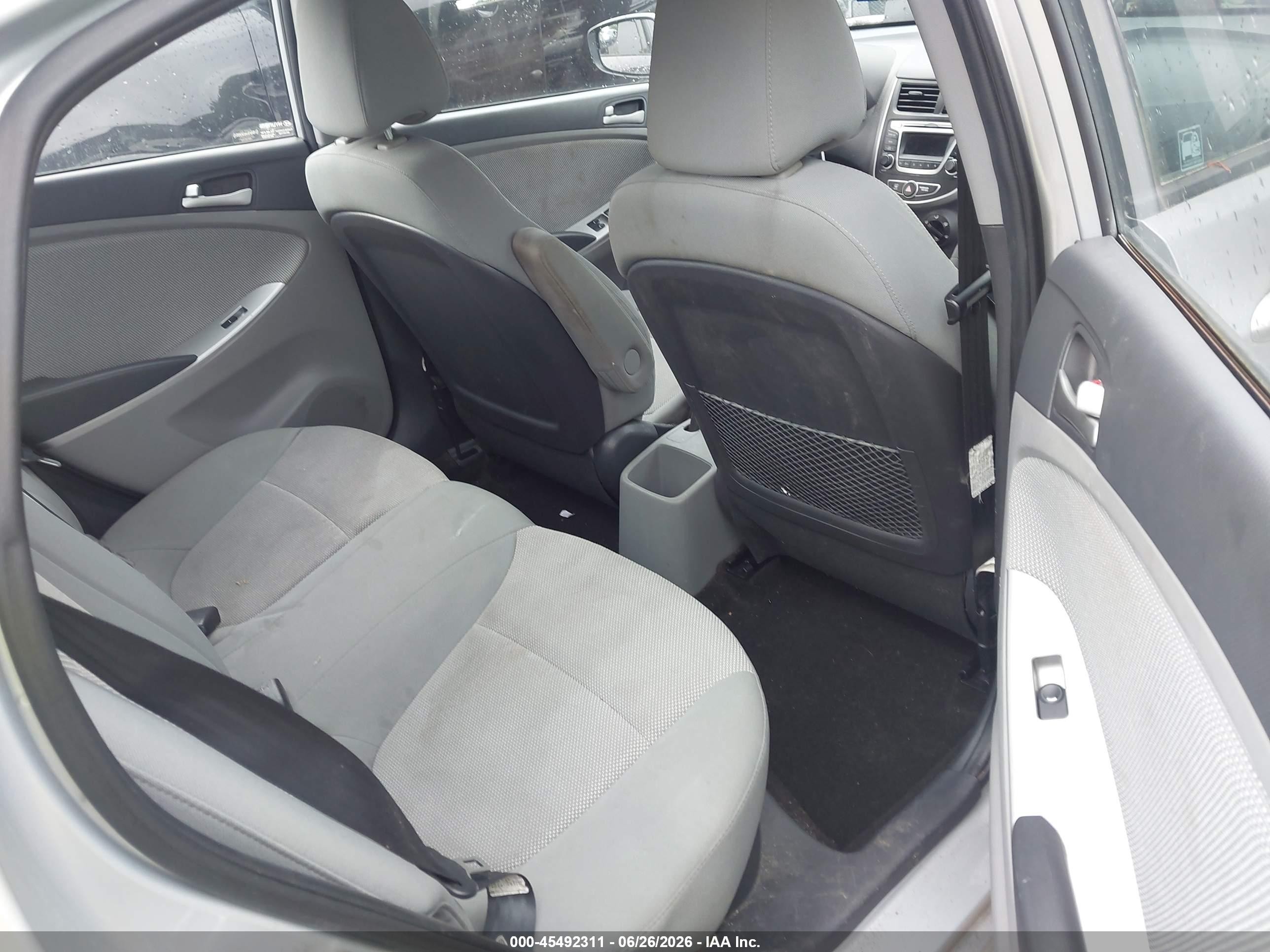 2014 Hyundai Accent Gls Silver vin: KMHCT4AE6EU640084