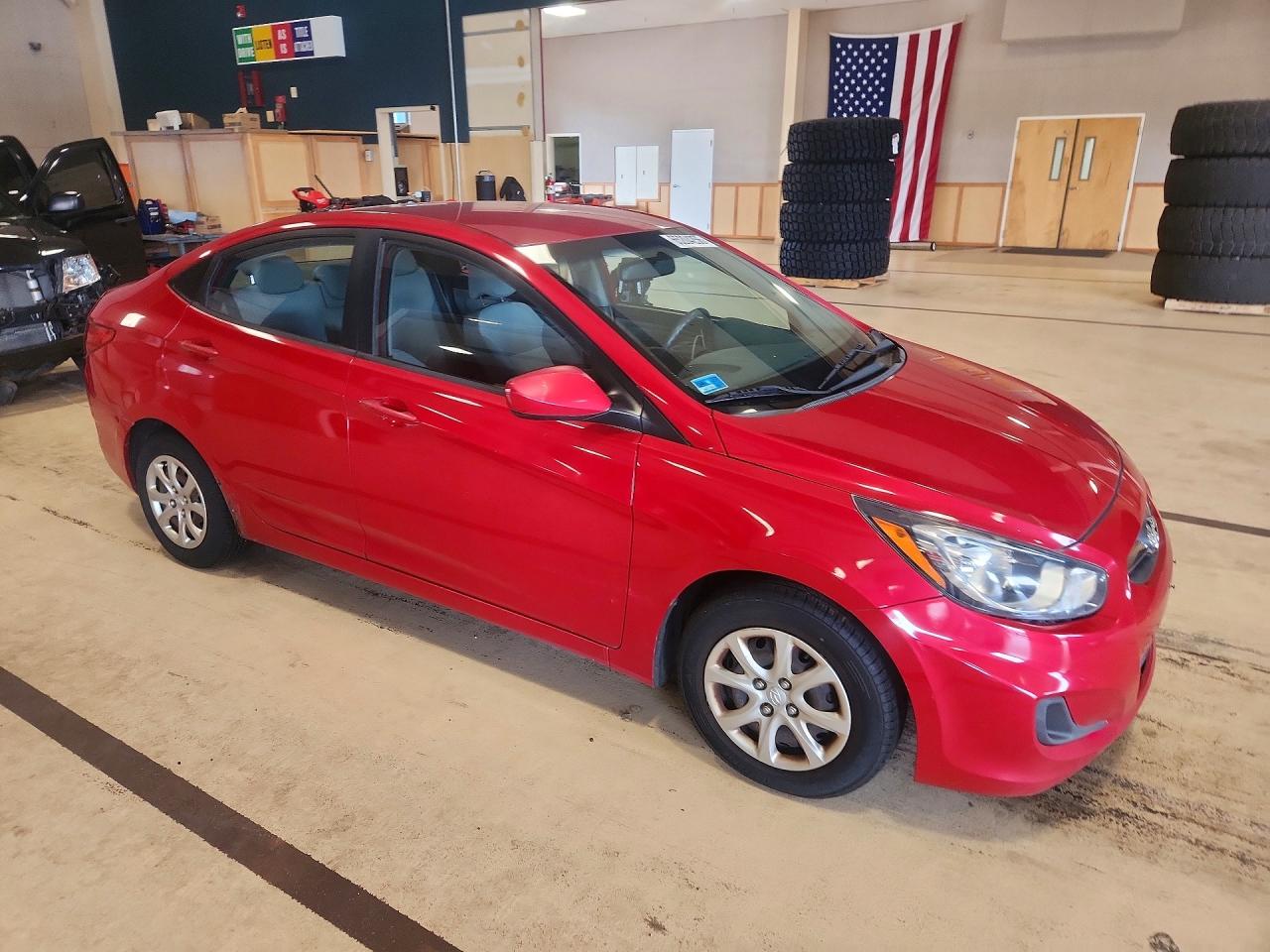 2014 Hyundai Accent Gls Red vin: KMHCT4AE6EU729802