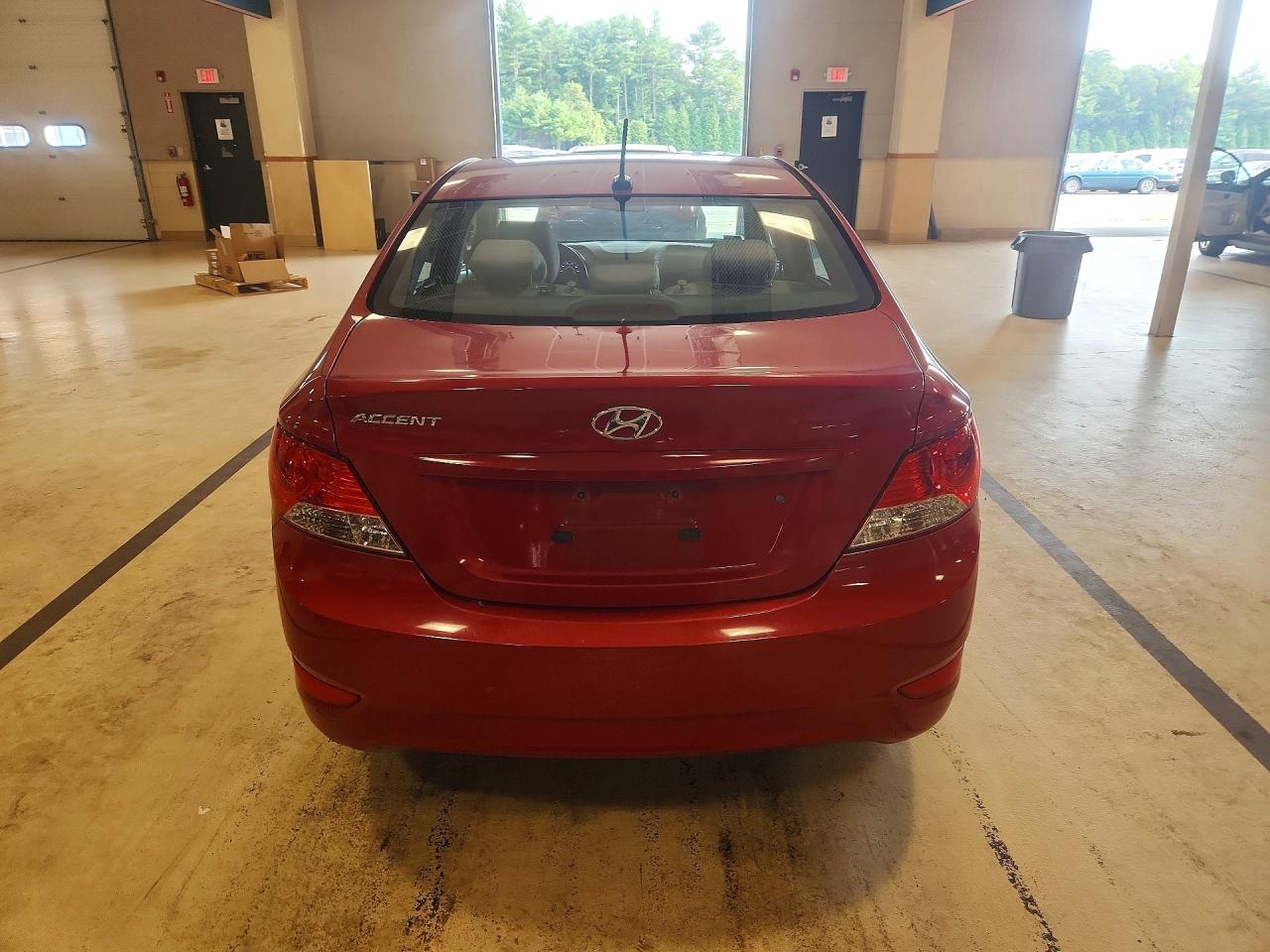 2014 Hyundai Accent Gls Red vin: KMHCT4AE6EU729802