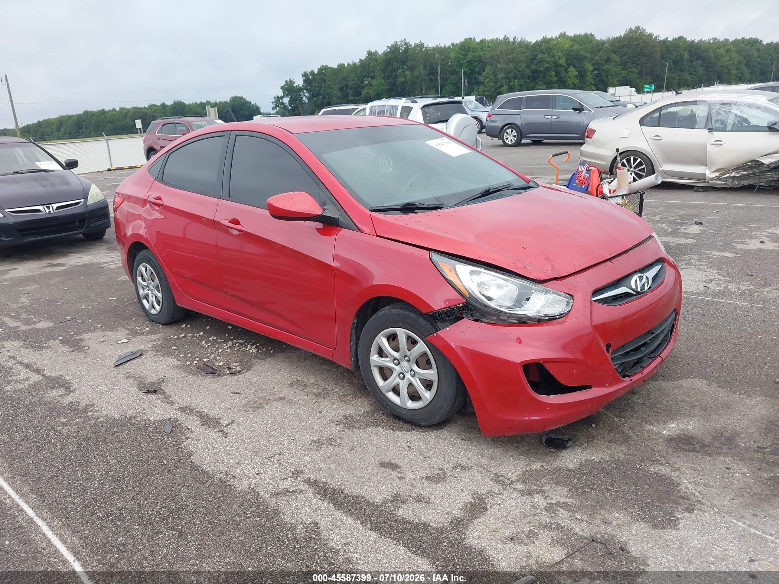 2014 Hyundai Accent Gls Красный vin: KMHCT4AE6EU741206