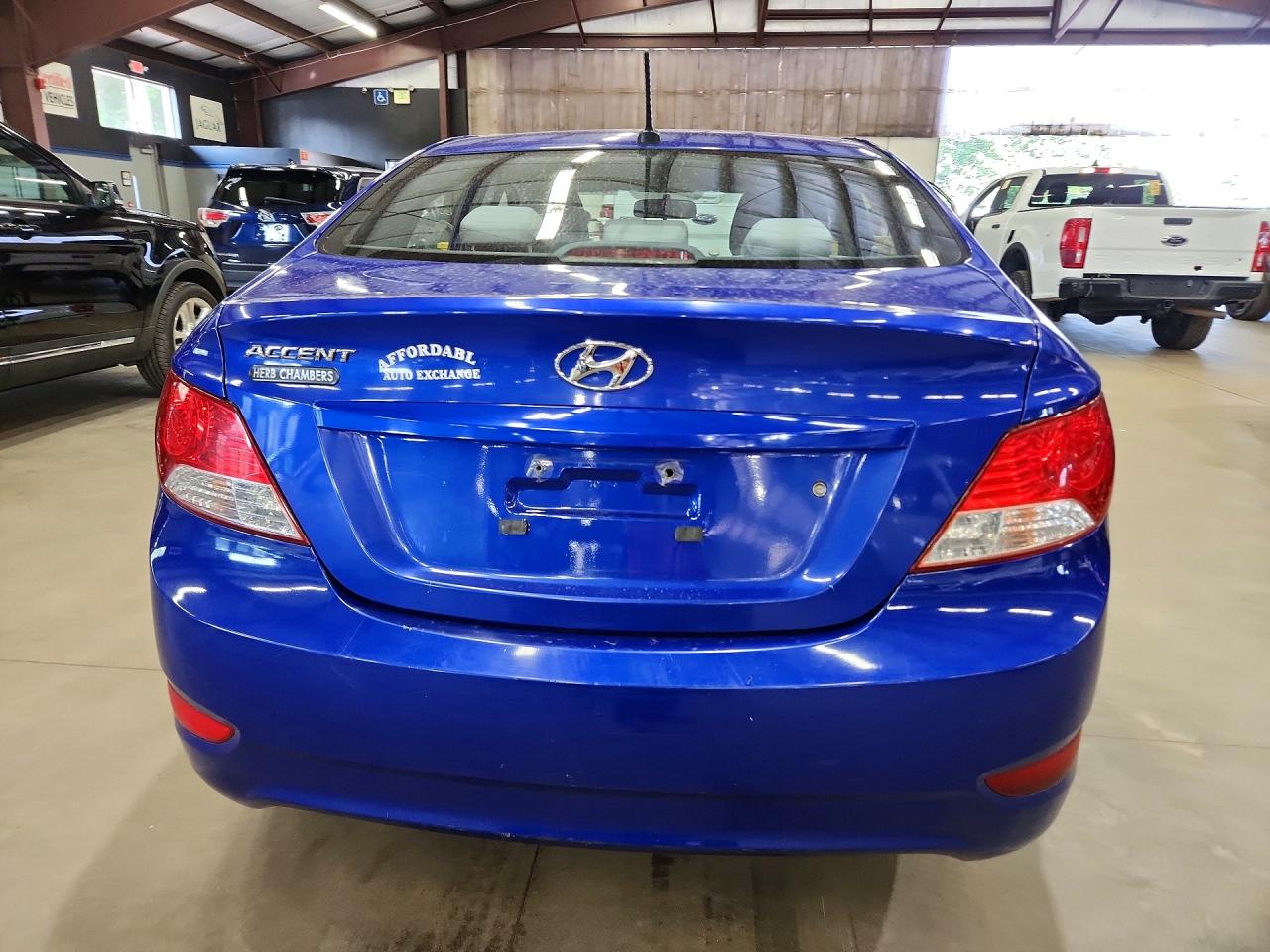 2014 Hyundai Accent Gls Blue vin: KMHCT4AE6EU758796
