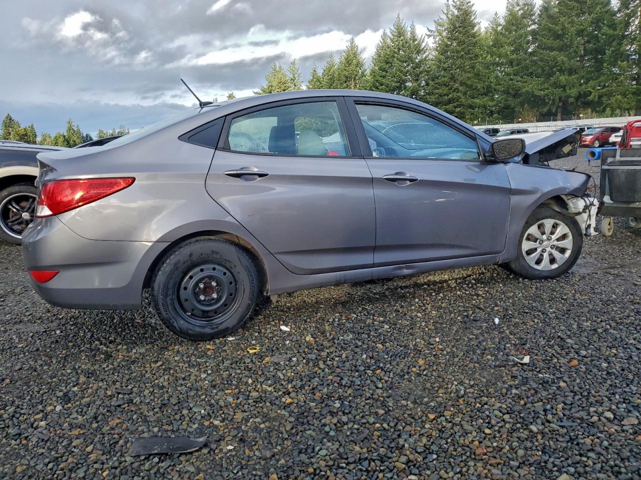 2015 Hyundai Accent Gls Silver vin: KMHCT4AE6FU807514