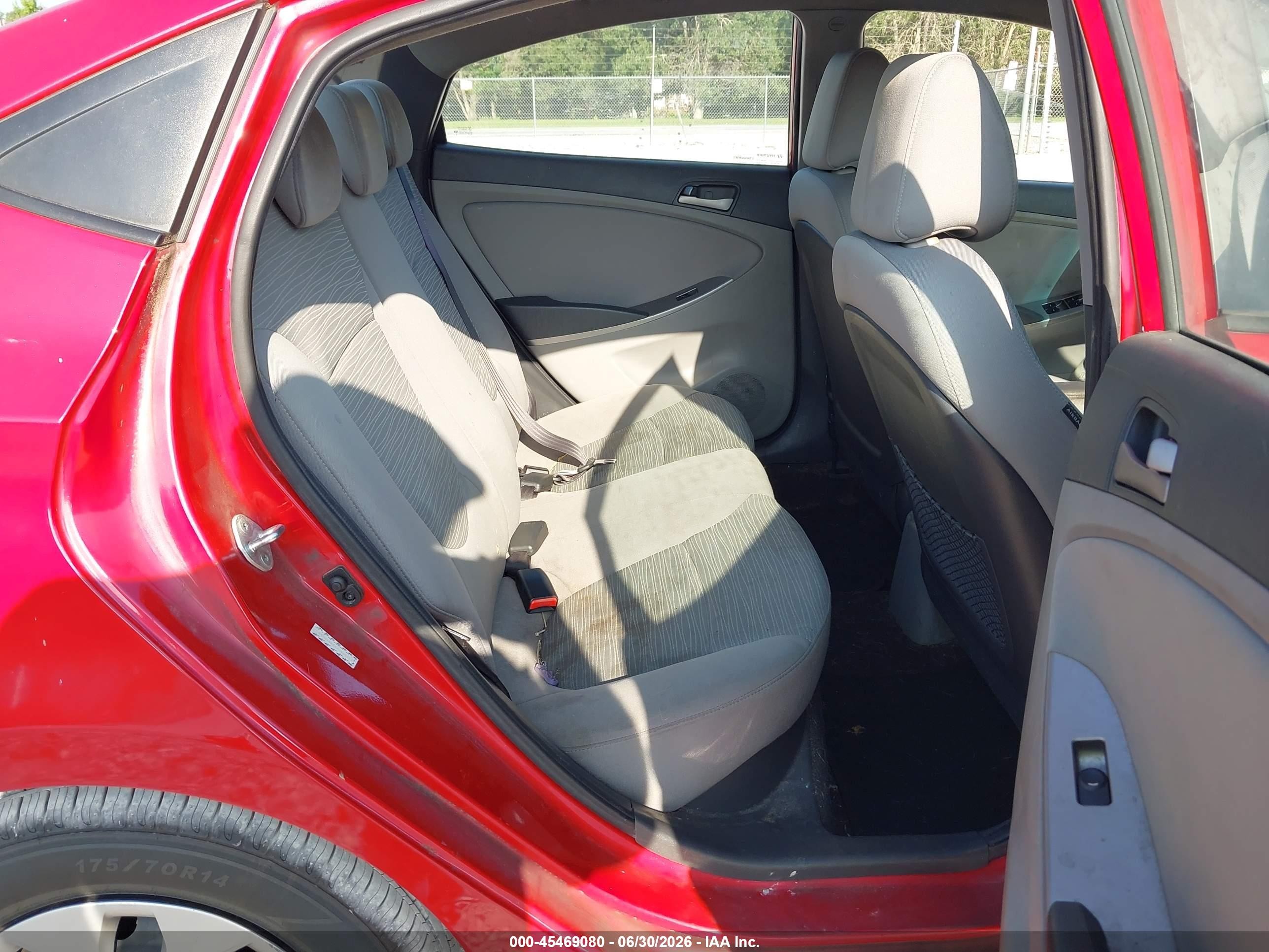 2015 Hyundai Accent Gls Красный vin: KMHCT4AE6FU868619