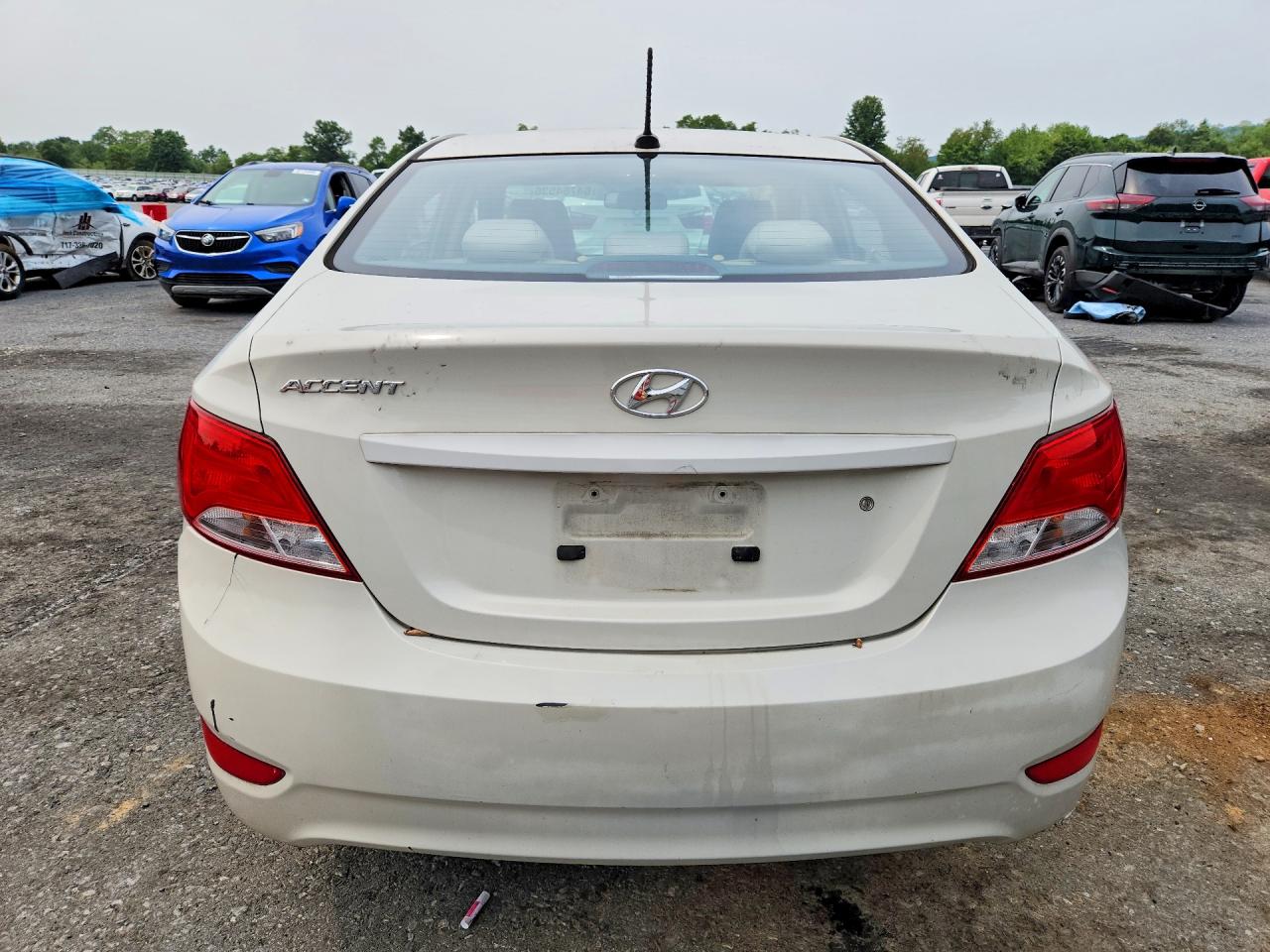 2015 Hyundai Accent Gls White vin: KMHCT4AE6FU917026