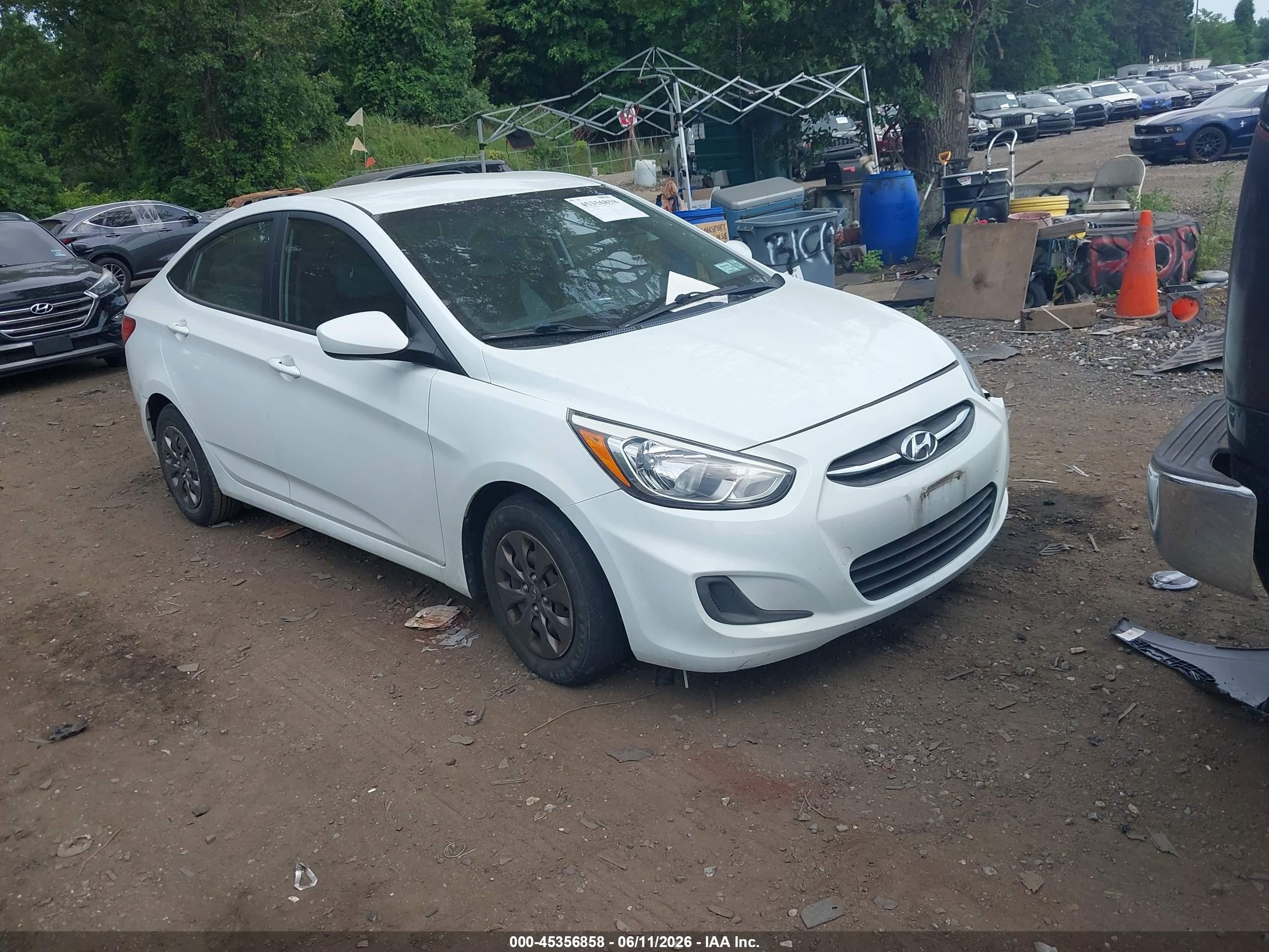 2015 Hyundai Accent Gls Белый vin: KMHCT4AE6FU917317