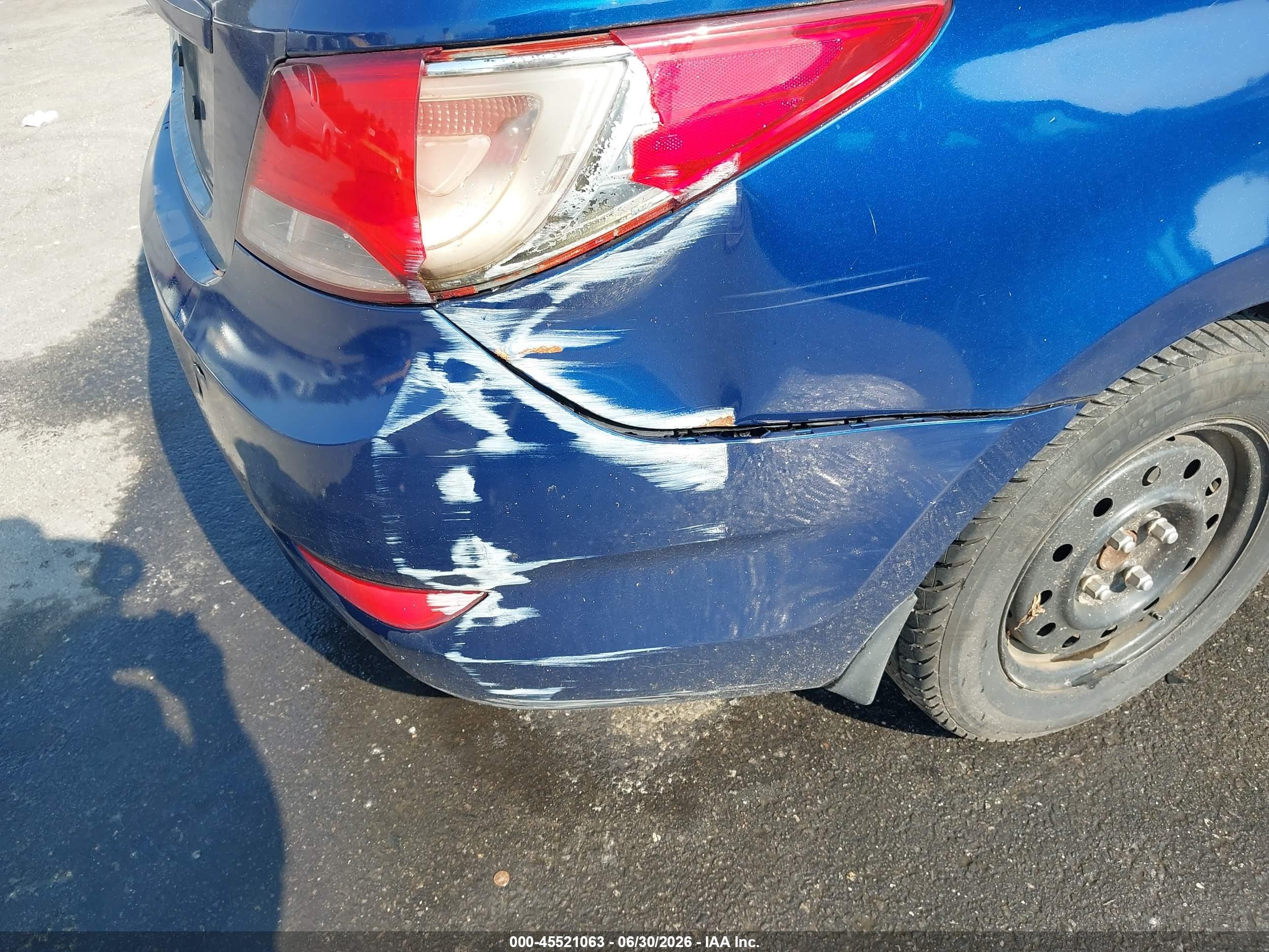 2015 Hyundai Accent Gls Синий vin: KMHCT4AE6FU921772