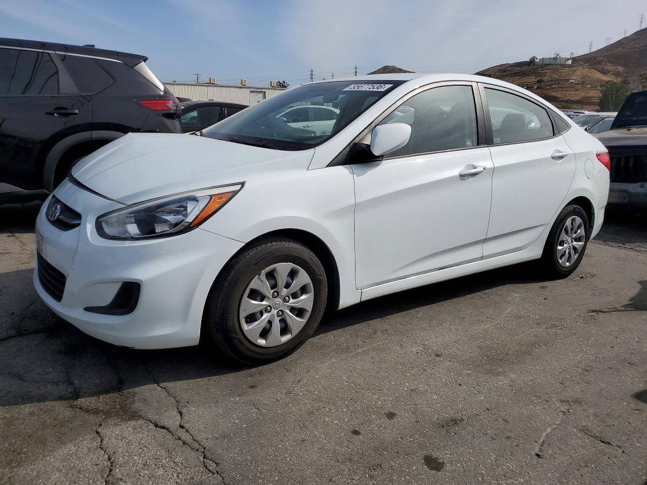 2015 Hyundai Accent Gls White vin: KMHCT4AE6FU922047