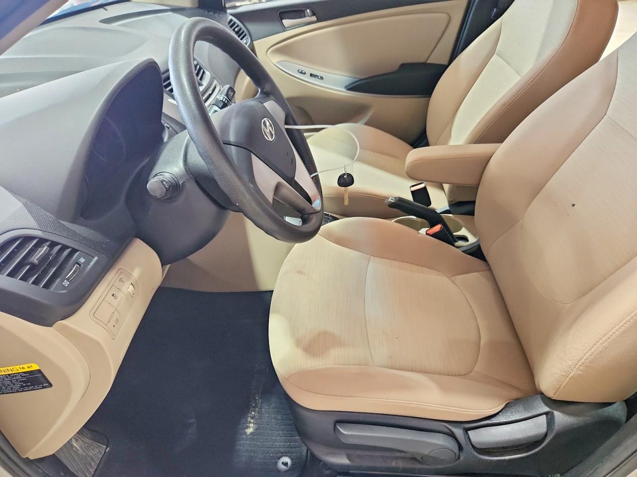 2015 Hyundai Accent Gls Cream vin: KMHCT4AE6FU925448