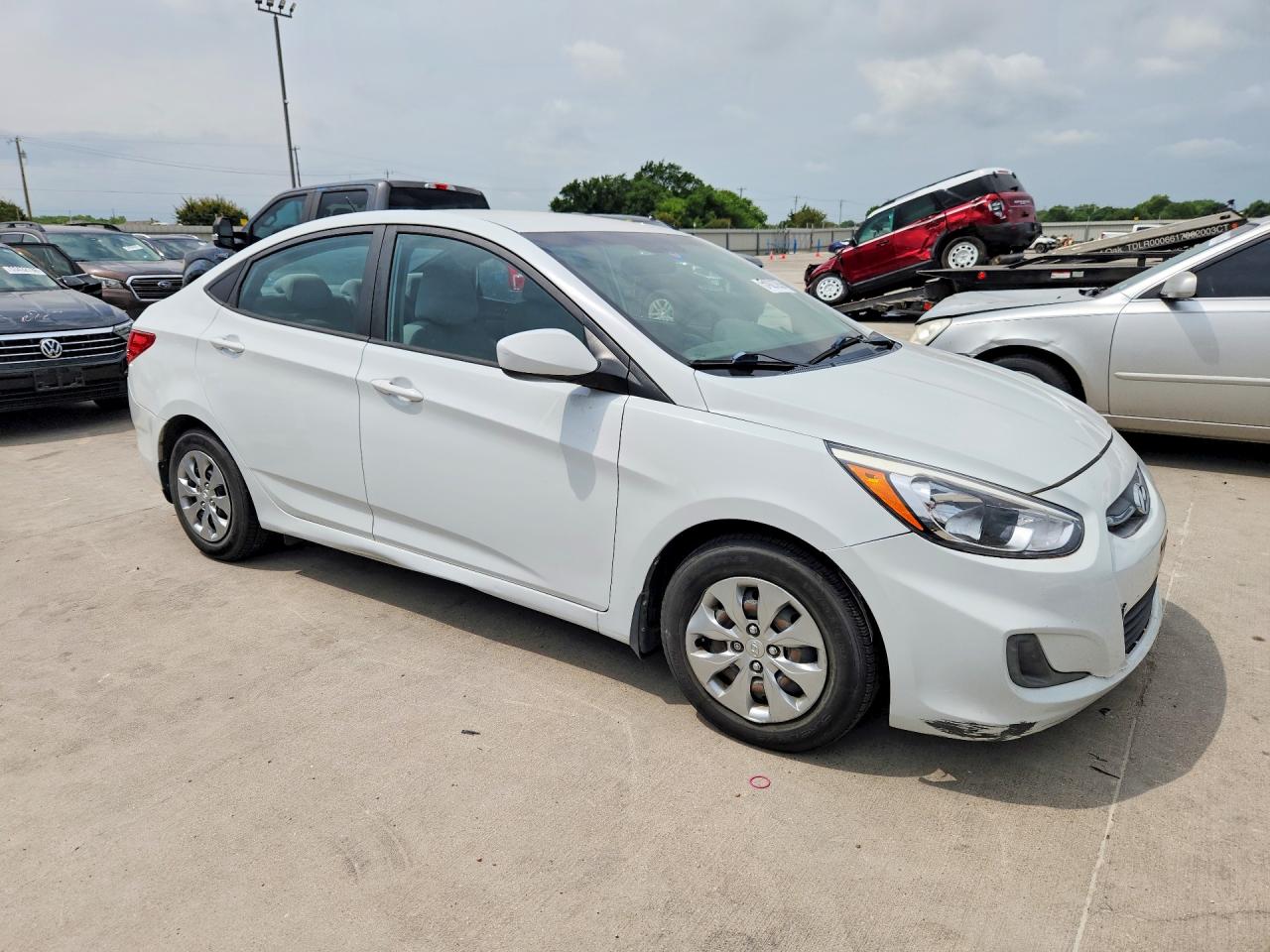 2017 Hyundai Accent Se White vin: KMHCT4AE6HU361531