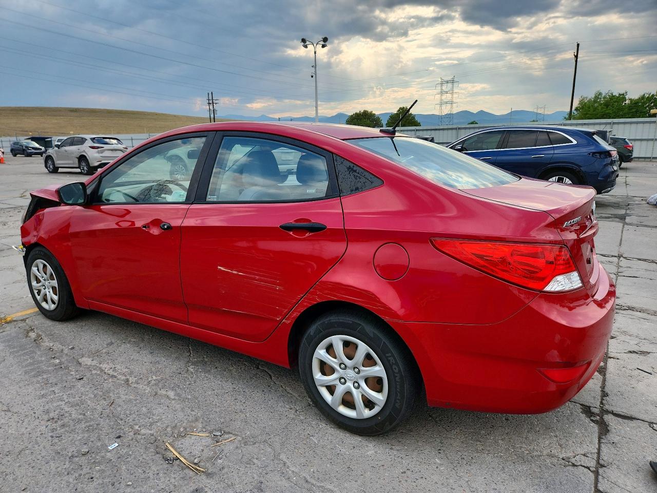 2012 Hyundai Accent Gls Red vin: KMHCT4AE7CU085143