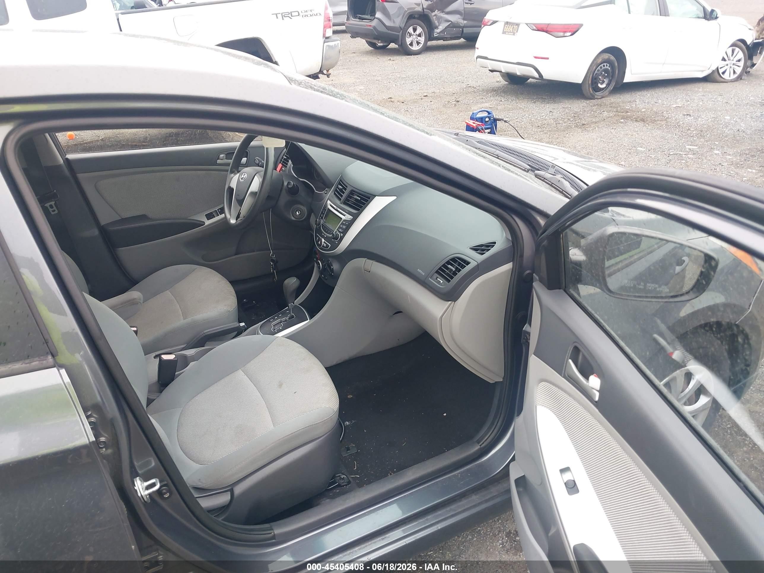 2012 Hyundai Accent Gls Gray vin: KMHCT4AE7CU206804