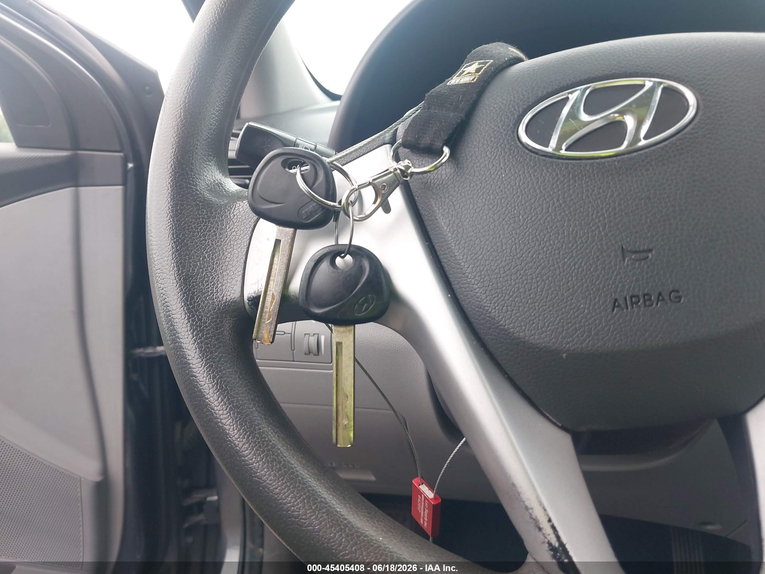 2012 Hyundai Accent Gls Gray vin: KMHCT4AE7CU206804