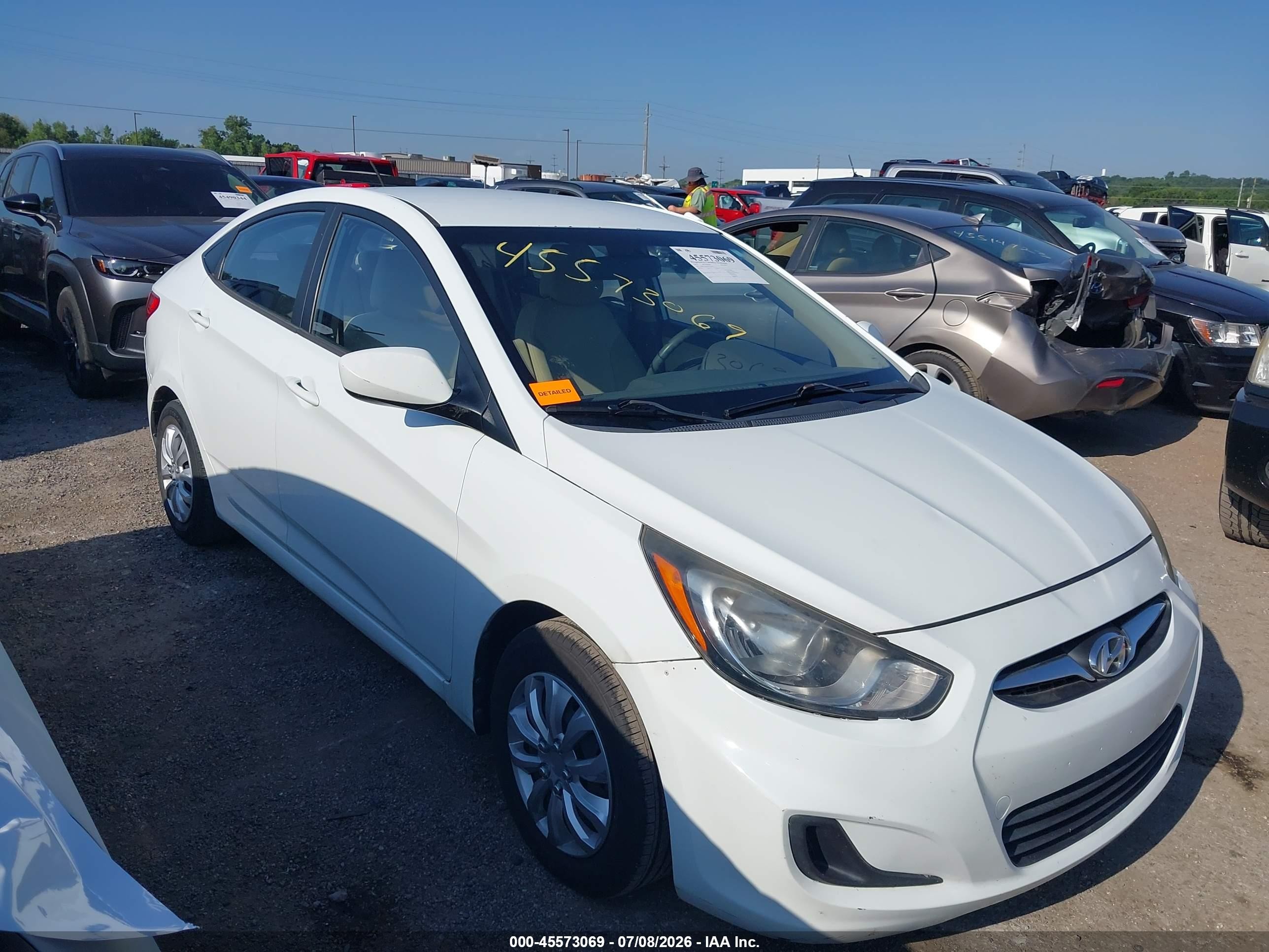 2012 Hyundai Accent Gls Белый vin: KMHCT4AE7CU233078