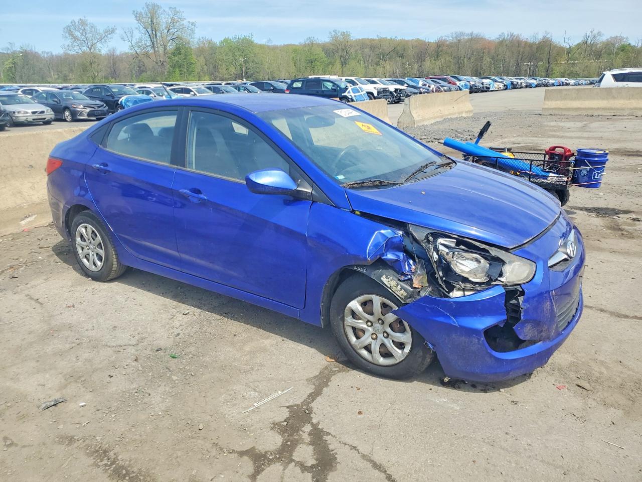 2013 Hyundai Accent Blue vin: KMHCT4AE7DU281343