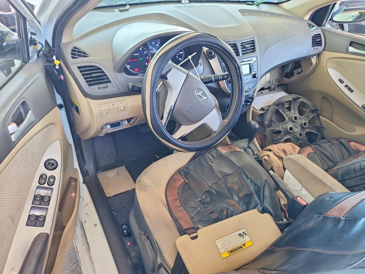 2013 Hyundai Accent Белый vin: KMHCT4AE7DU309304