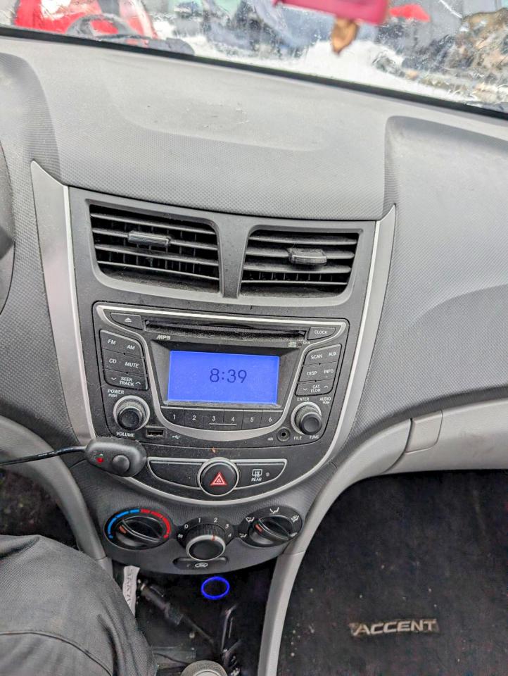 2013 Hyundai Accent Gls Red vin: KMHCT4AE7DU309769