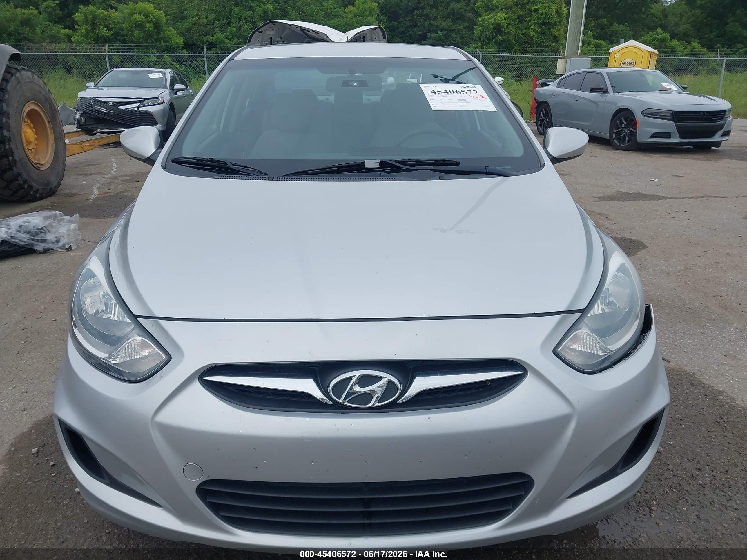 2013 Hyundai Accent Gls Silver vin: KMHCT4AE7DU323333