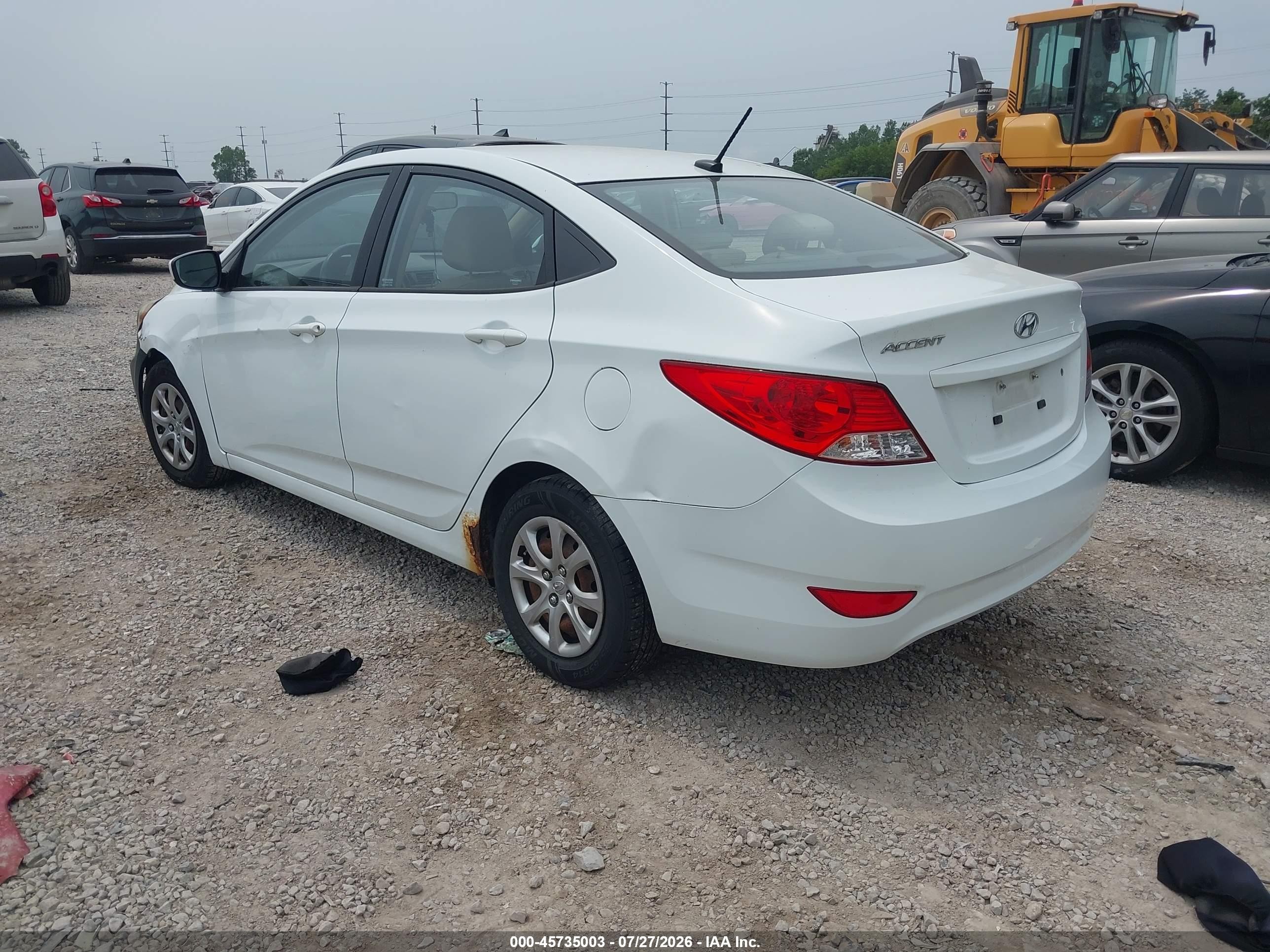 2013 Hyundai Accent Gls White vin: KMHCT4AE7DU381071