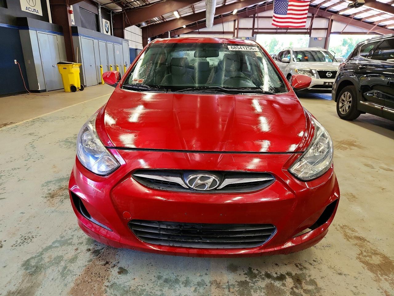 2013 Hyundai Accent Red vin: KMHCT4AE7DU475855