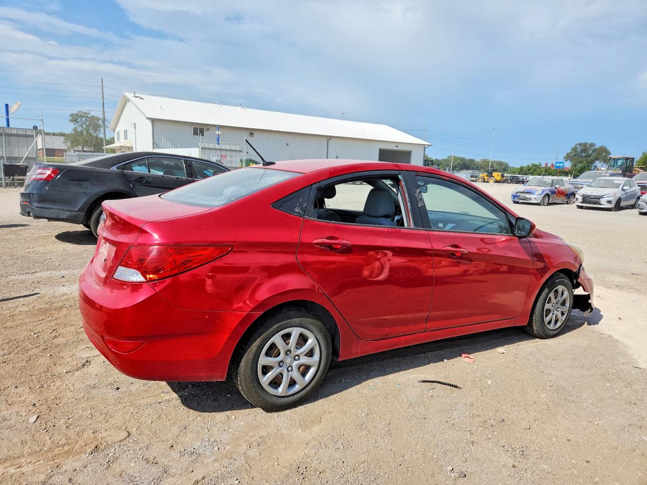 2013 Hyundai Accent Gls Red vin: KMHCT4AE7DU494812