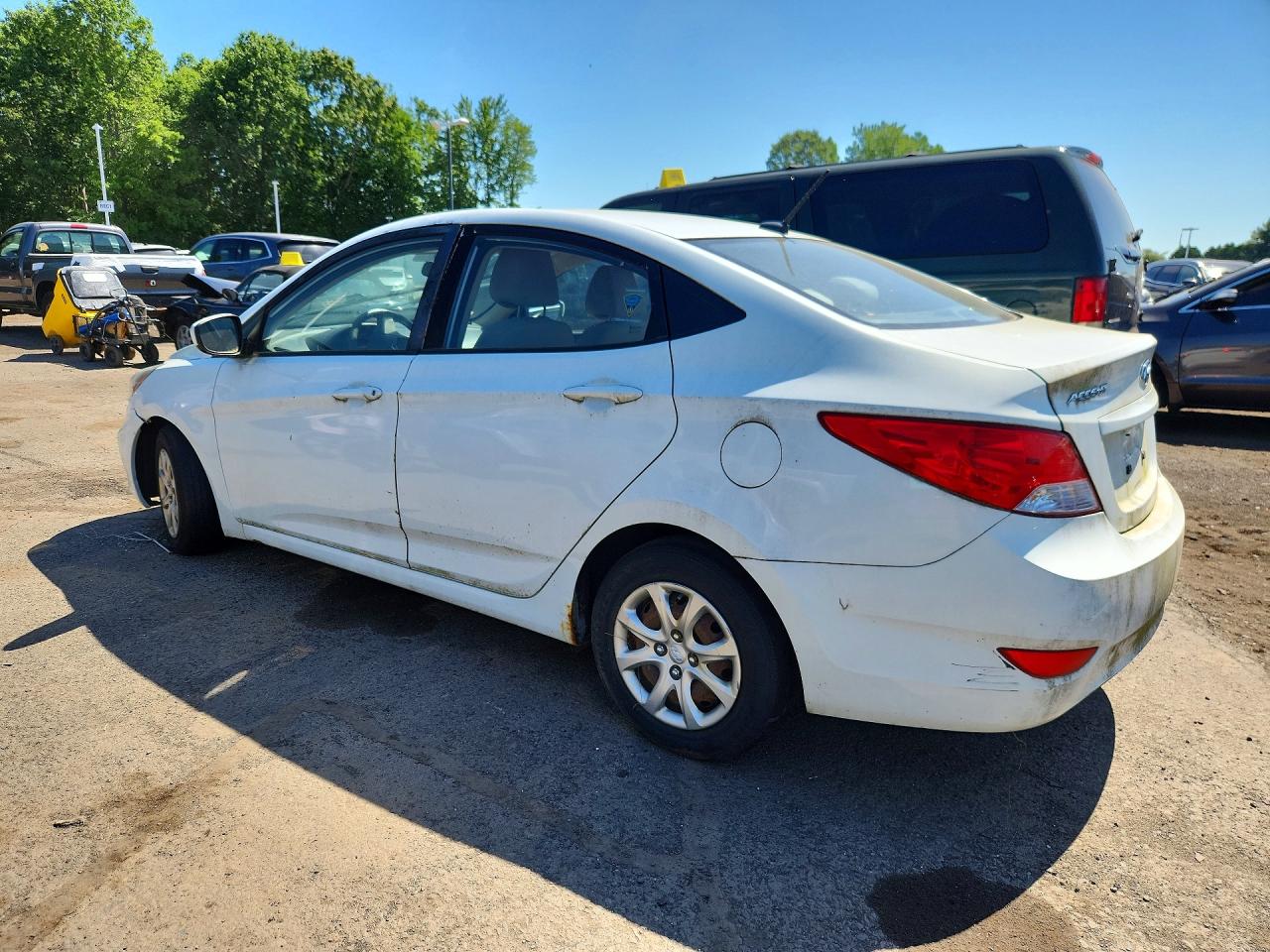 2013 Hyundai Accent Gls White vin: KMHCT4AE7DU506960