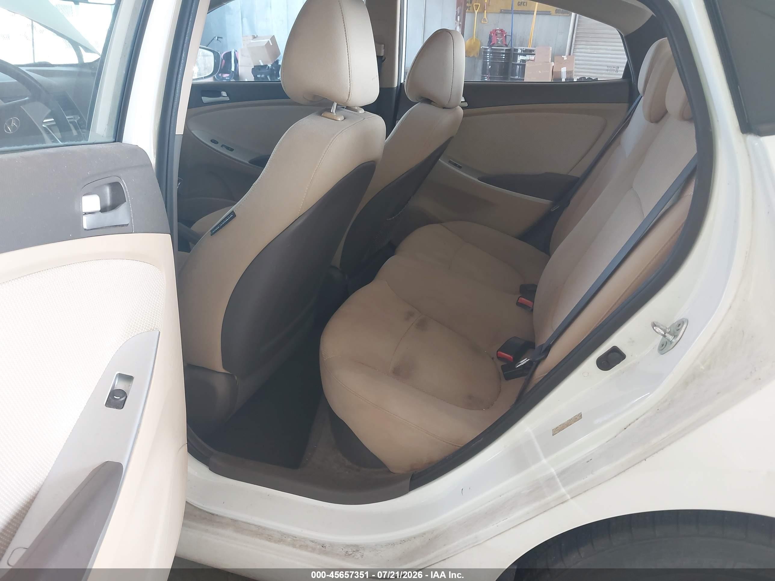 2013 Hyundai Accent Gls White vin: KMHCT4AE7DU523094